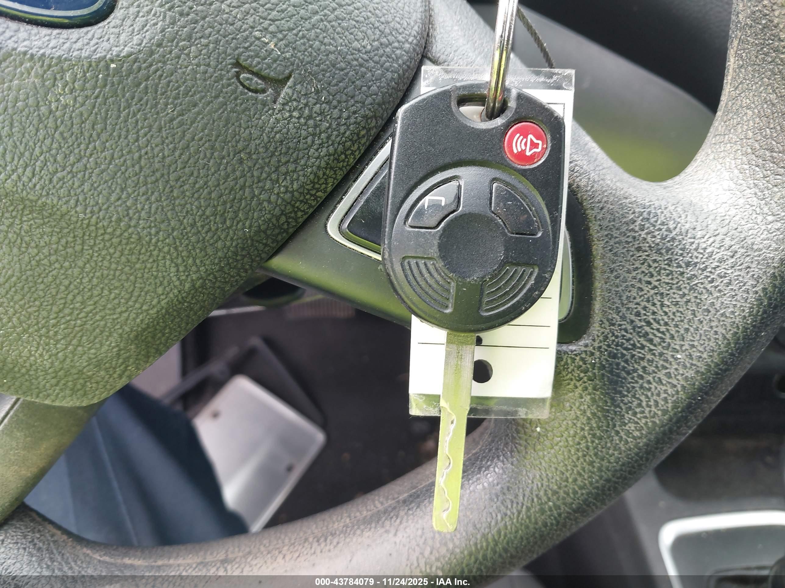 FORD ESCAPE image 11