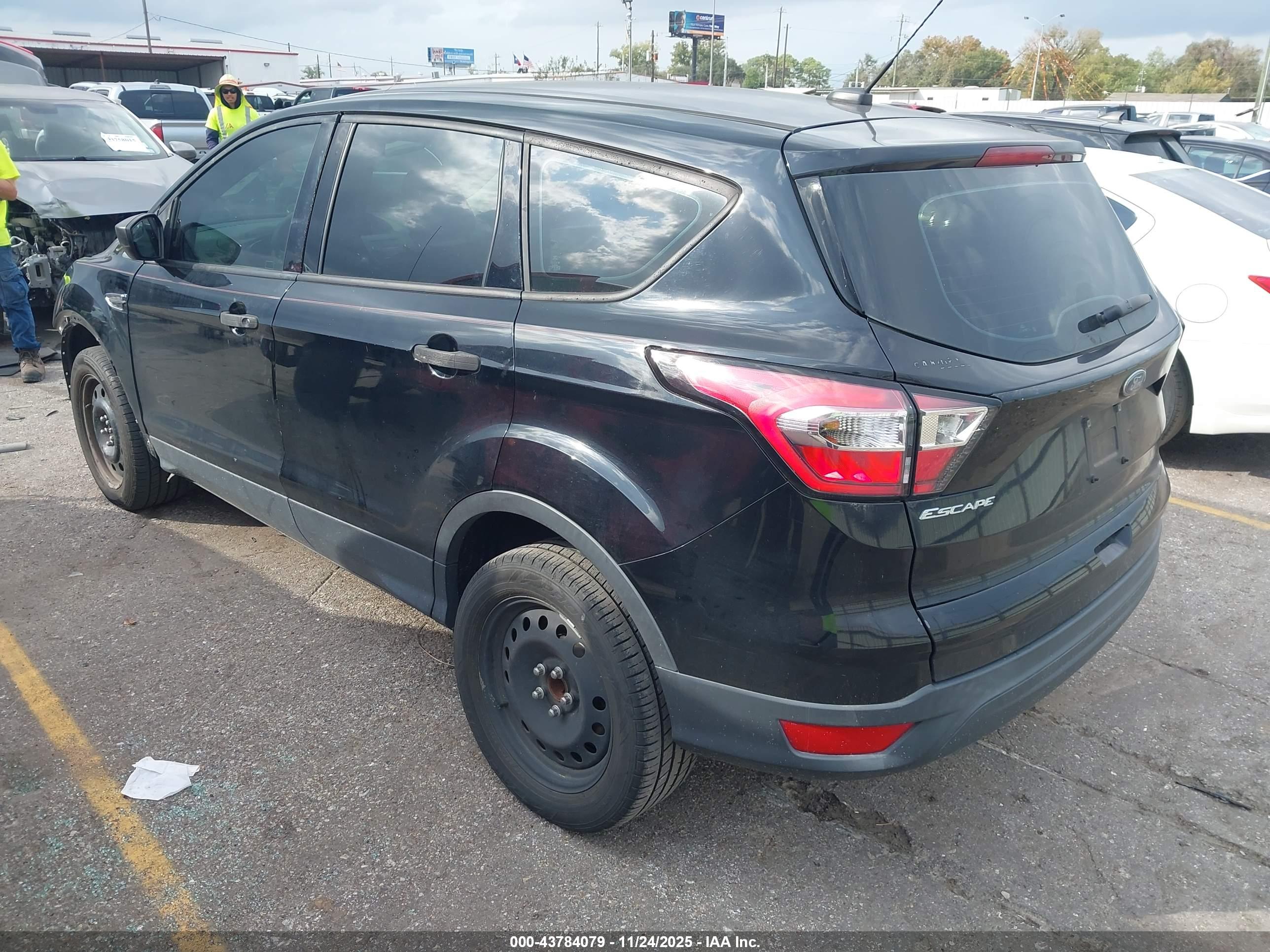 FORD ESCAPE image 3