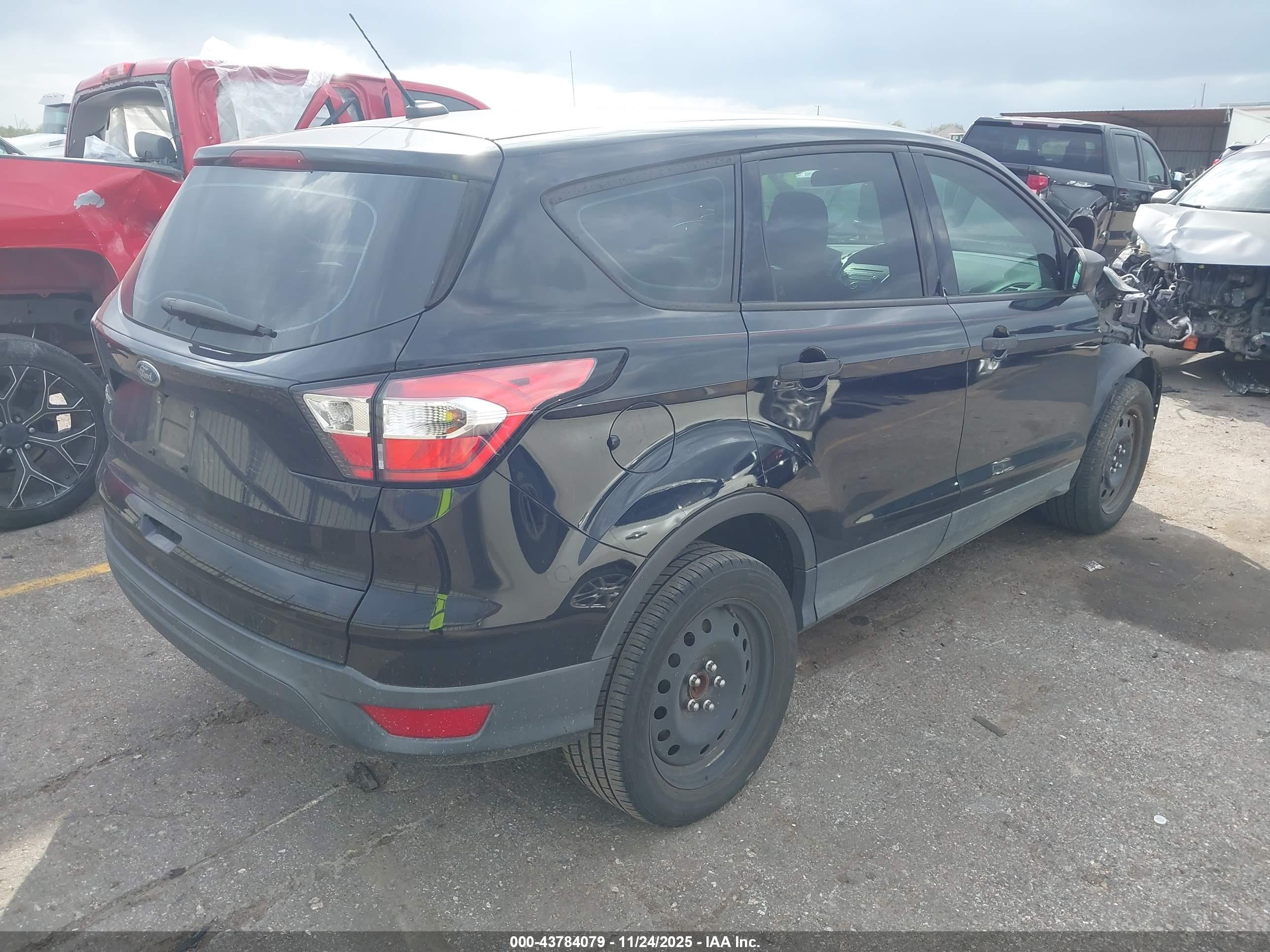 FORD ESCAPE image 4