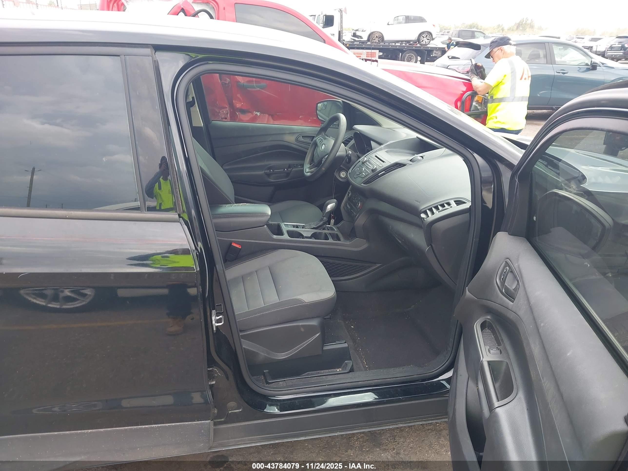 FORD ESCAPE image 5