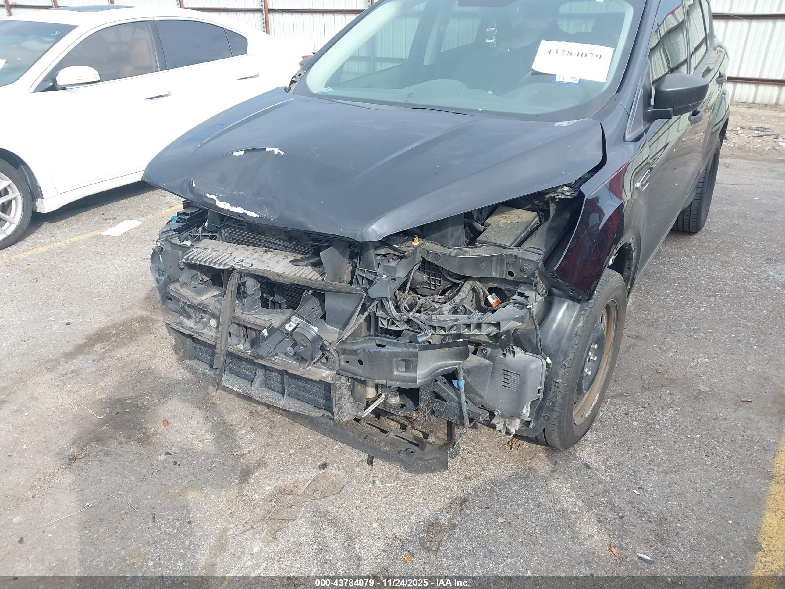 FORD ESCAPE image 6
