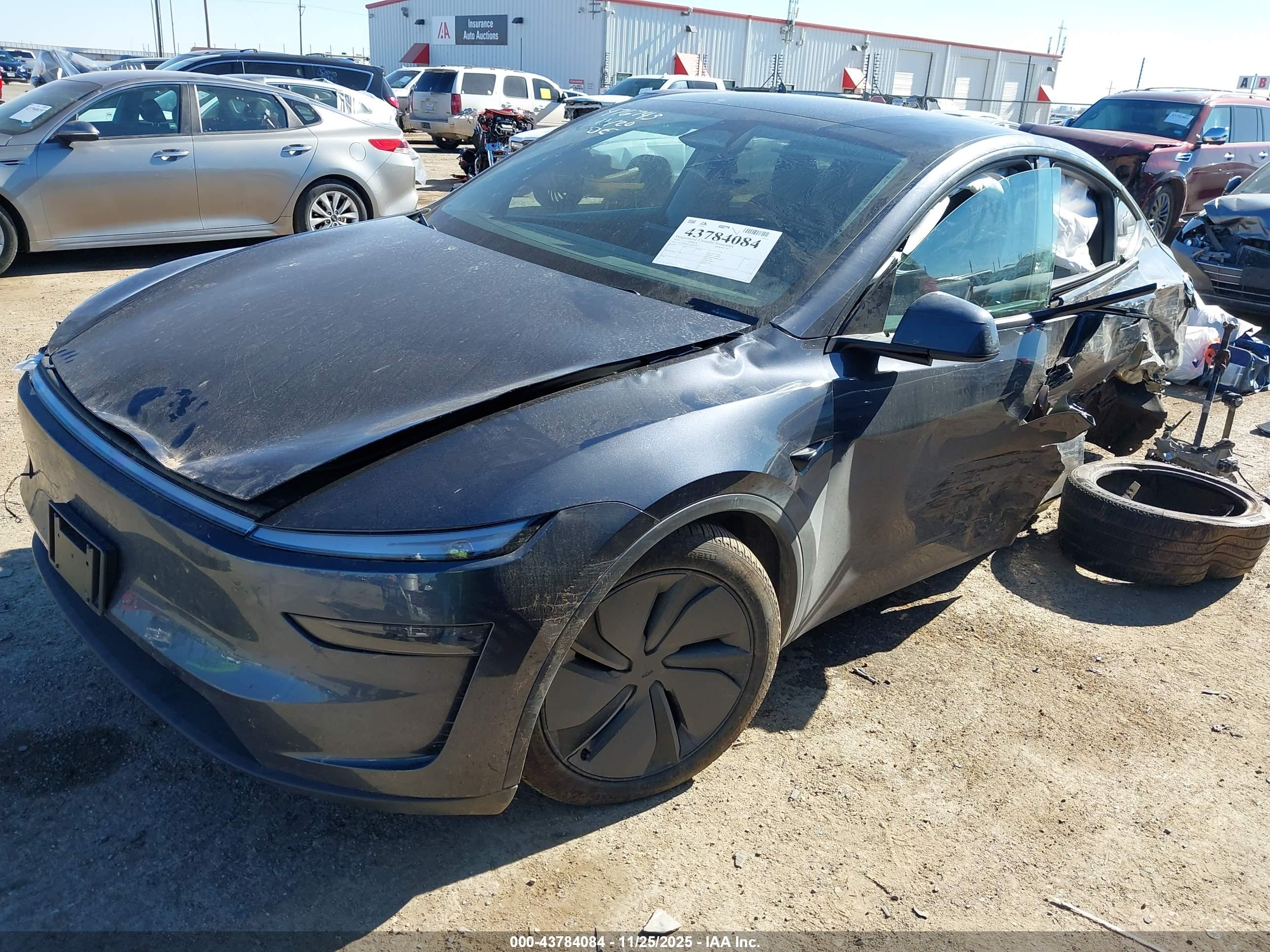 TESLA MODEL image 2