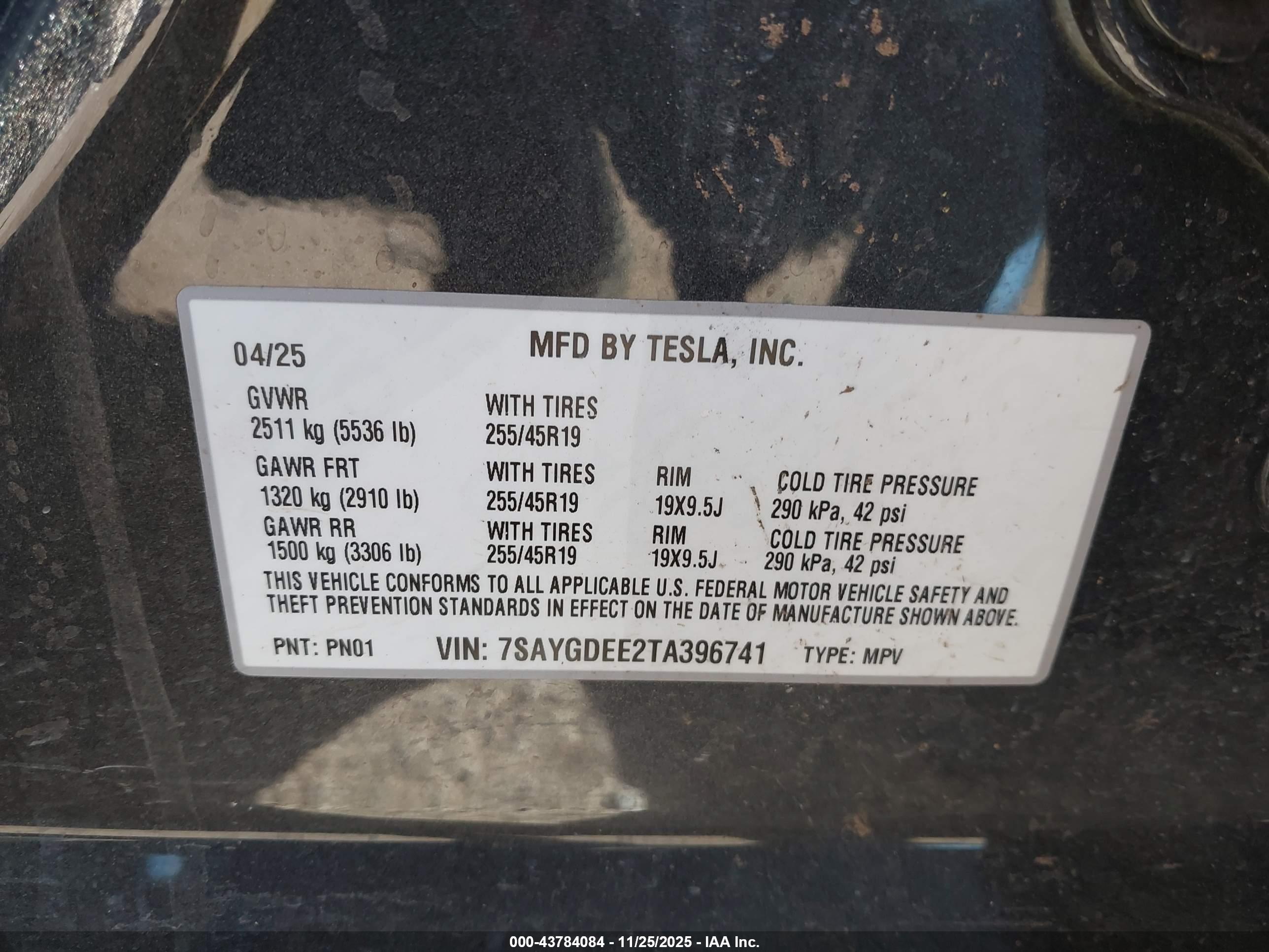 TESLA MODEL image 9