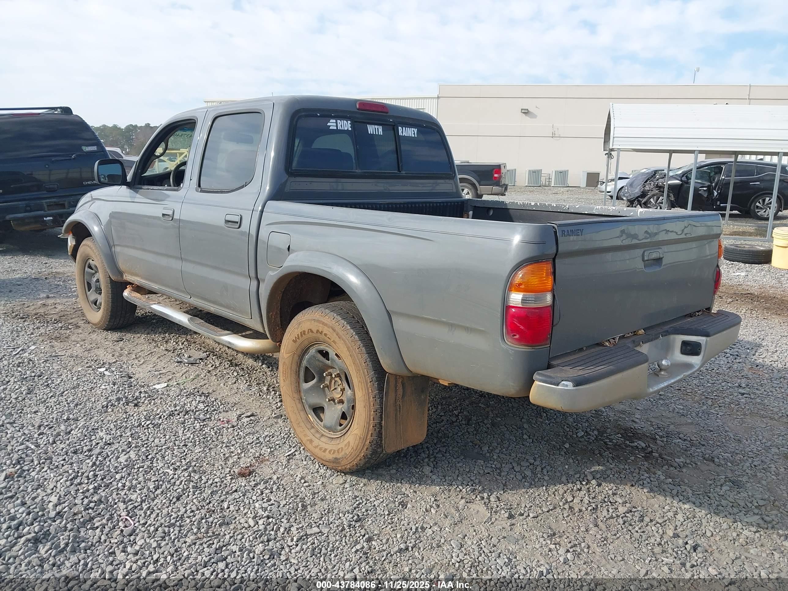 TOYOTA TACOMA image 3