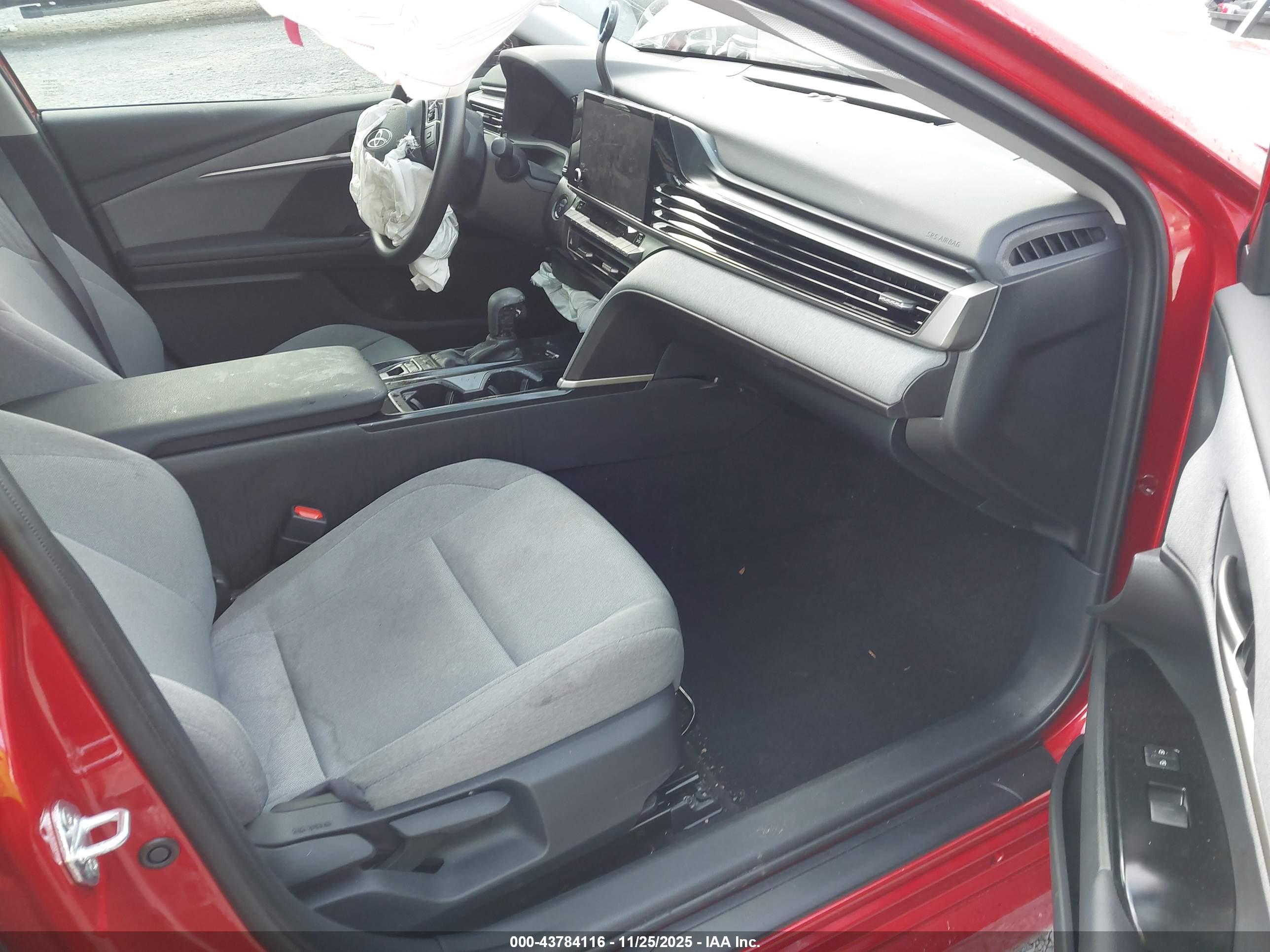 TOYOTA CAMRY image 5