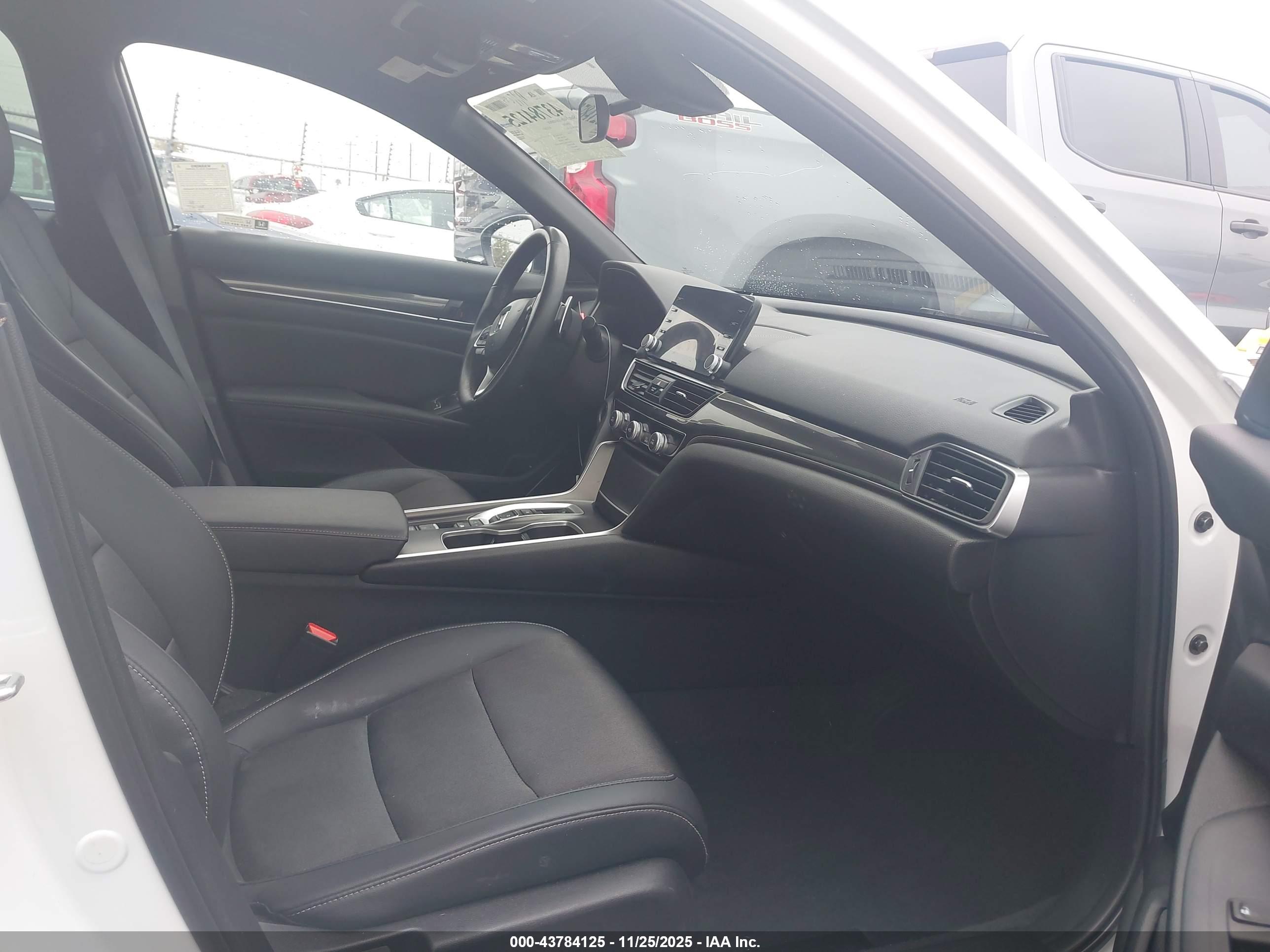 HONDA ACCORD image 5