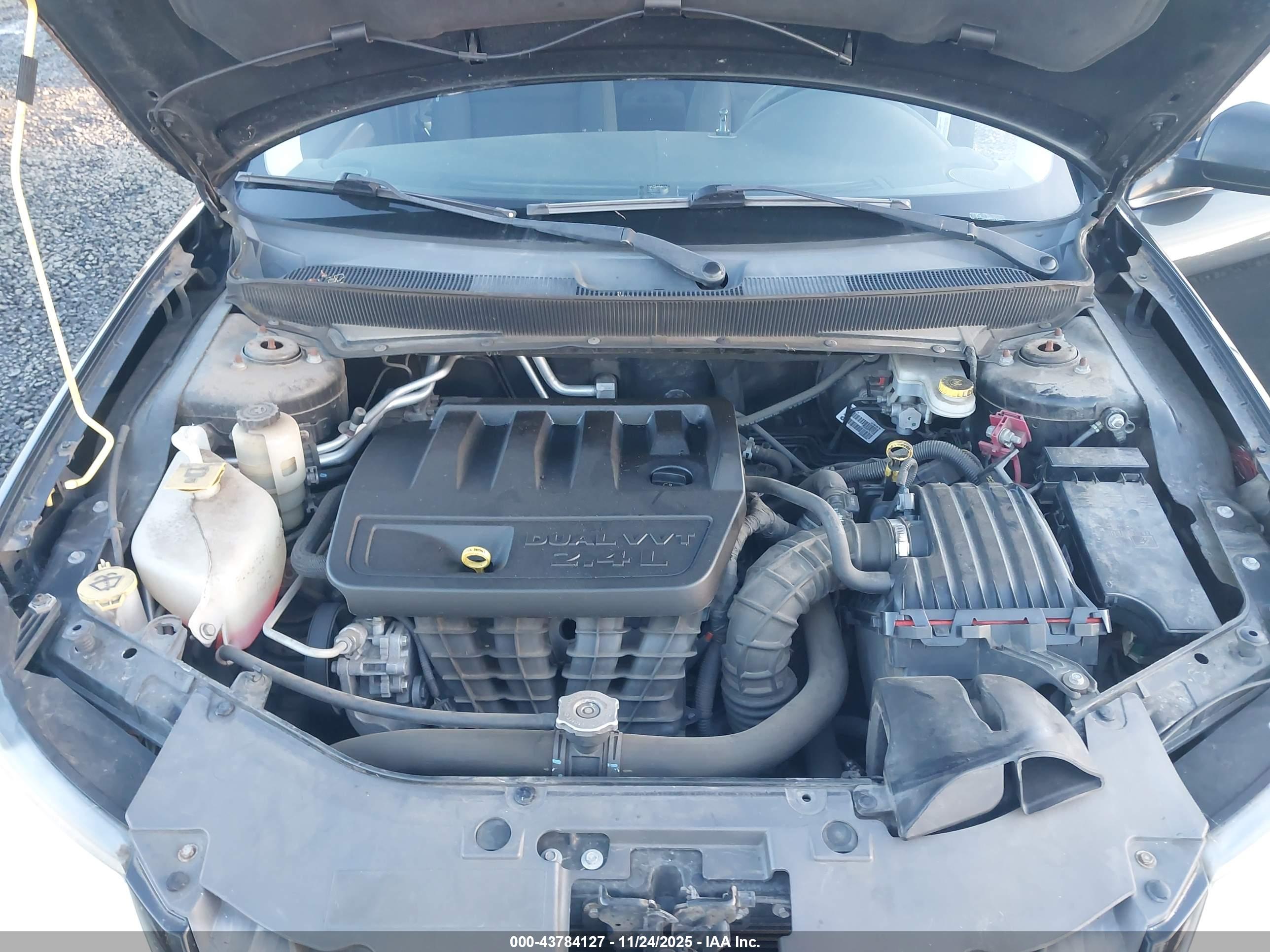 CHRYSLER SEBRING image 10
