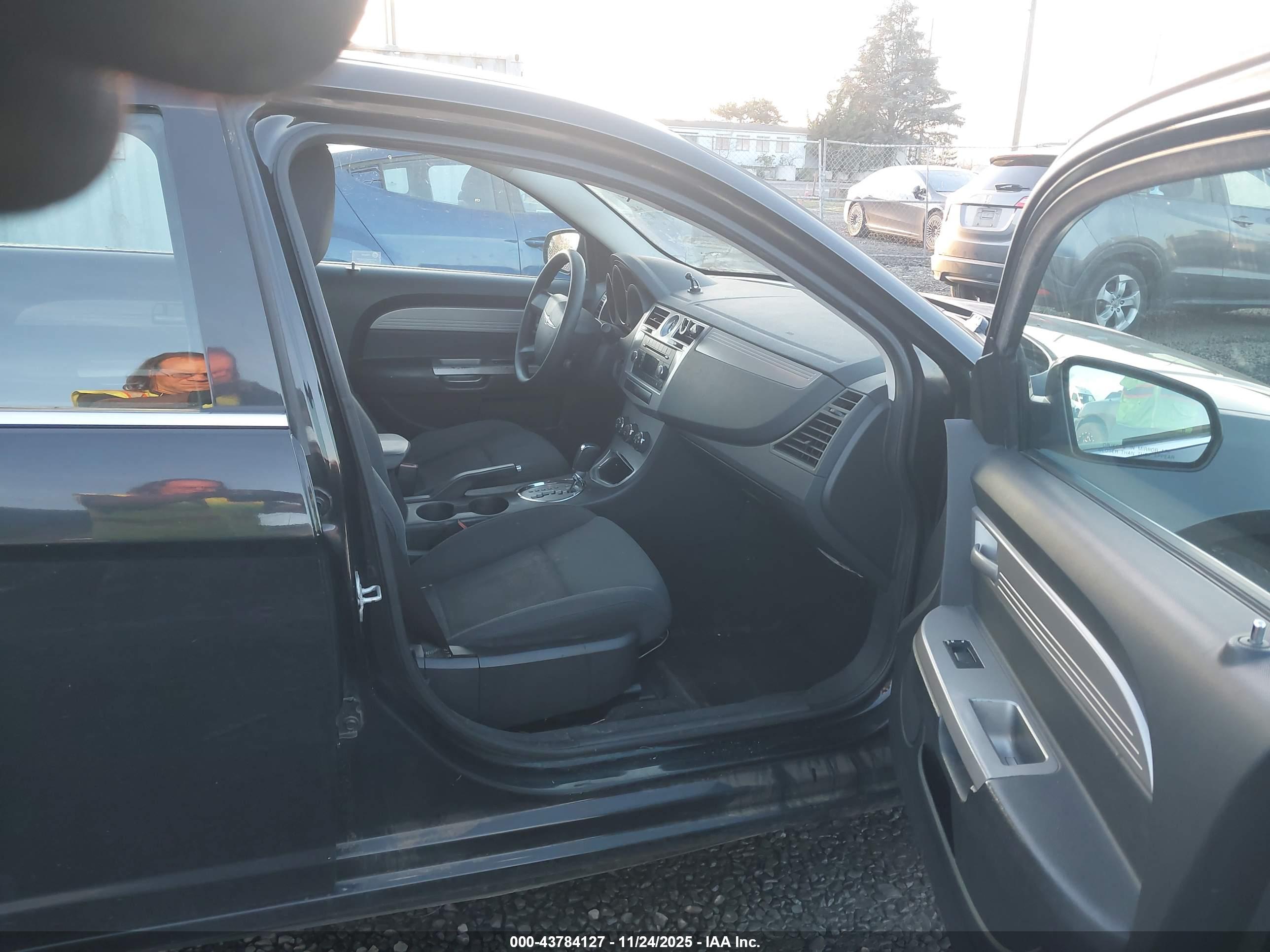 CHRYSLER SEBRING image 5