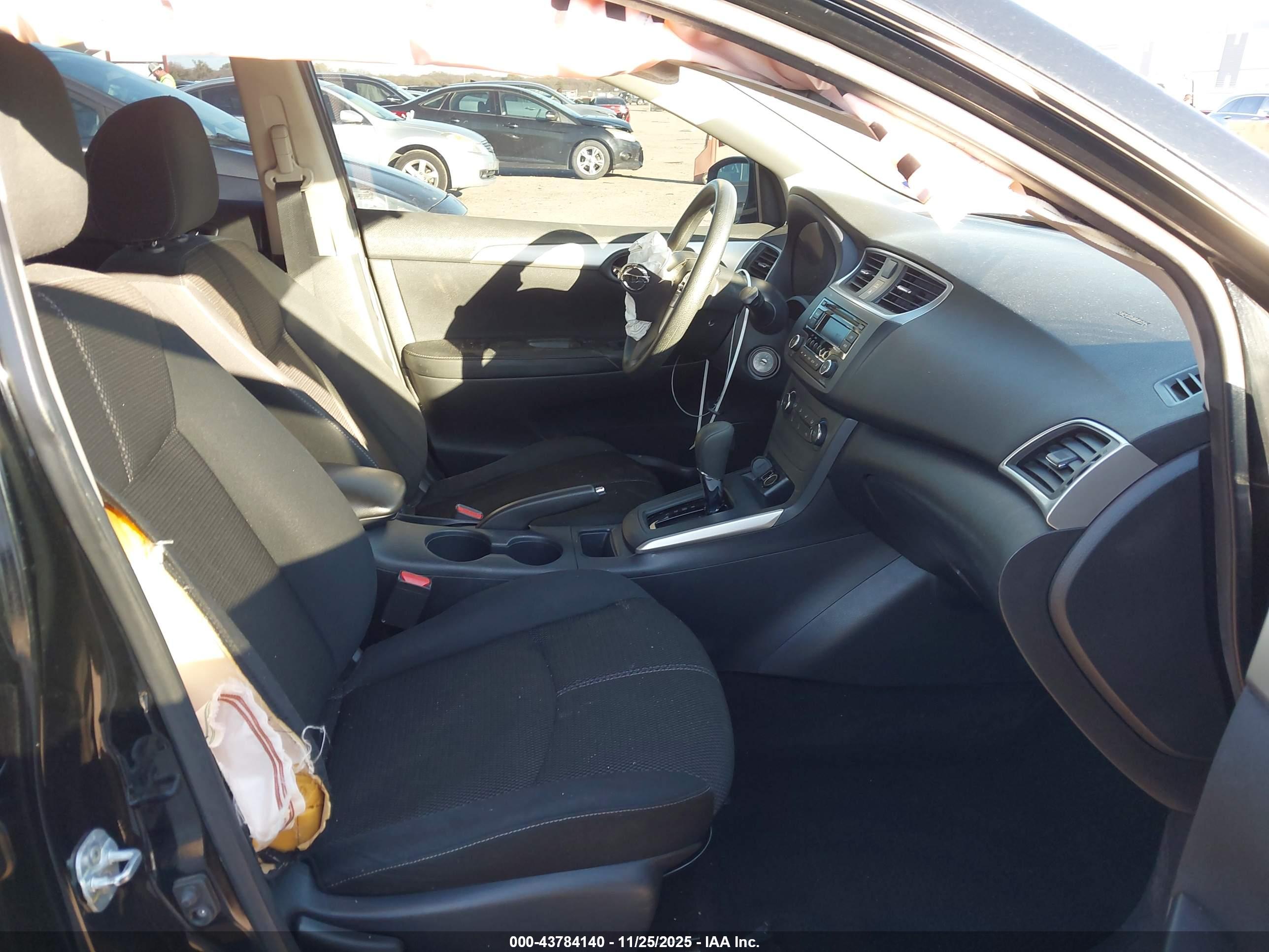 NISSAN SENTRA image 5