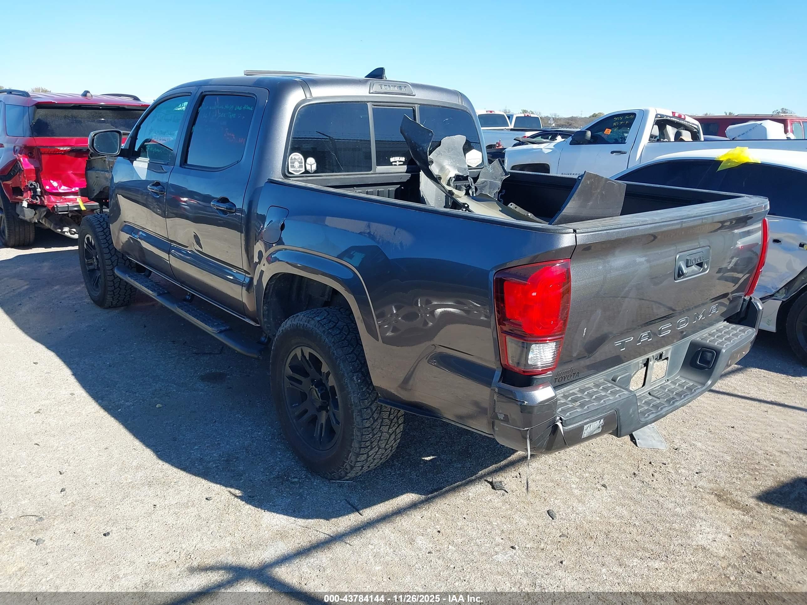 TOYOTA TACOMA image 3
