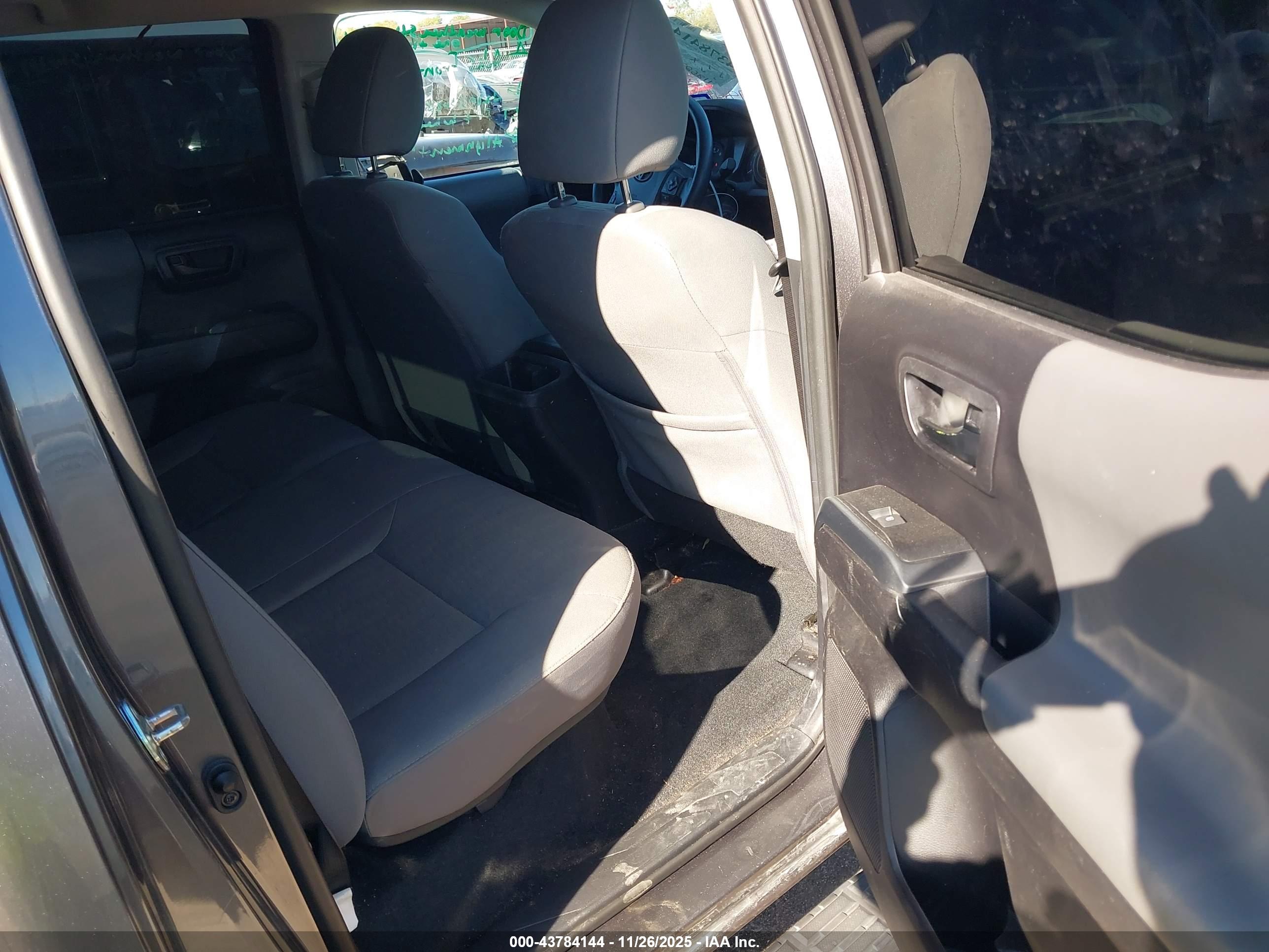 TOYOTA TACOMA image 8