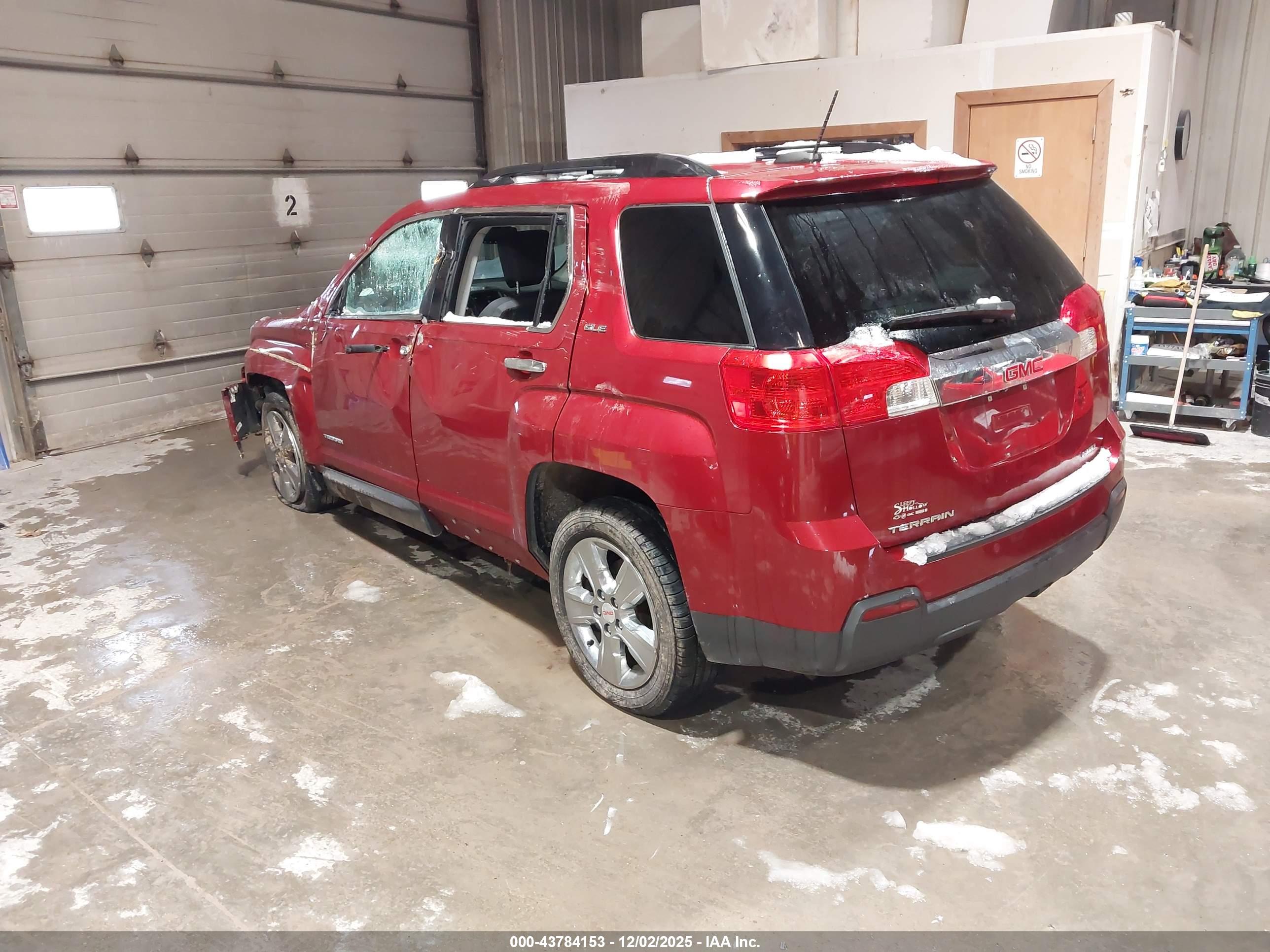 GMC TERRAIN image 3