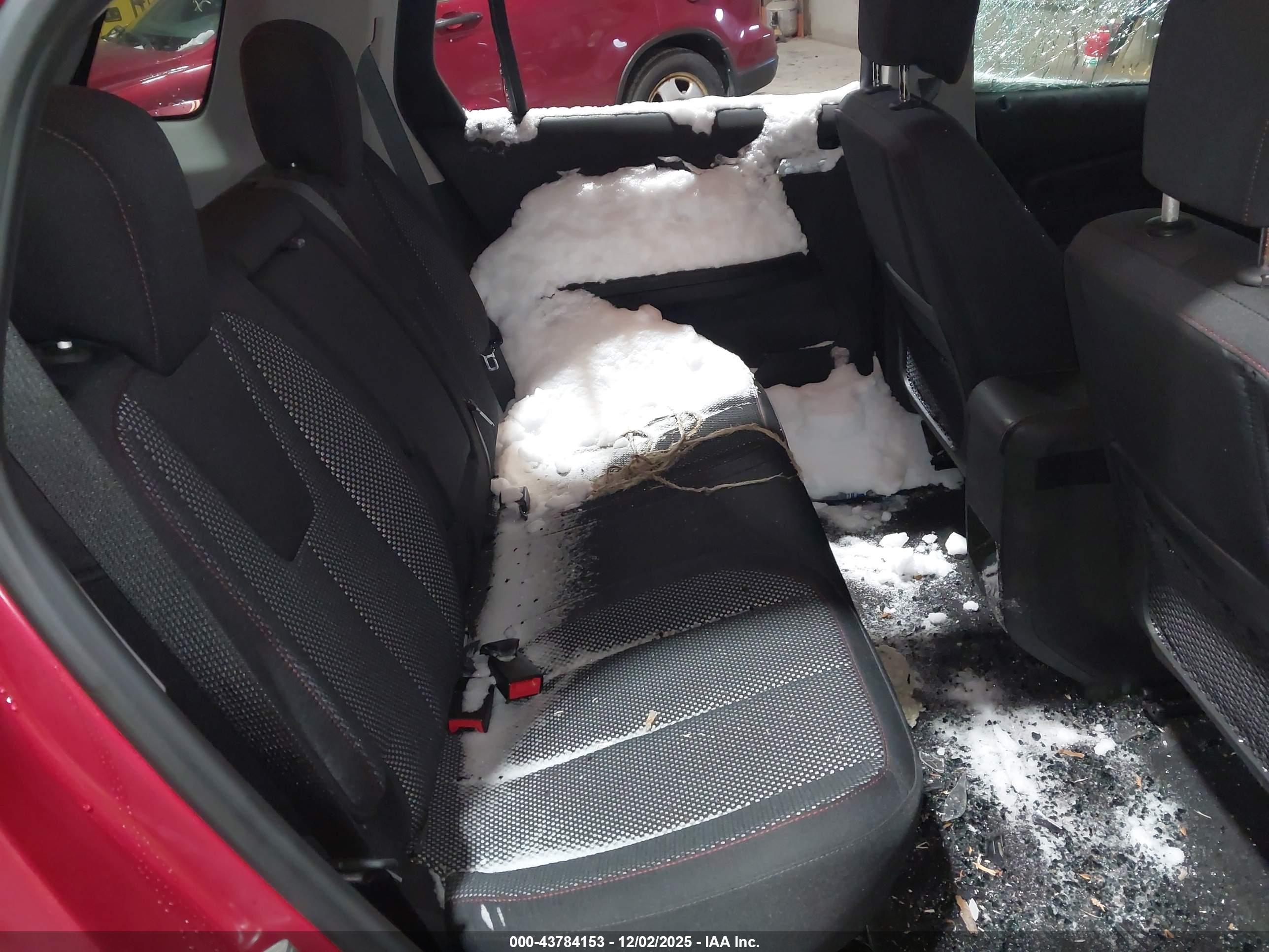 GMC TERRAIN image 8