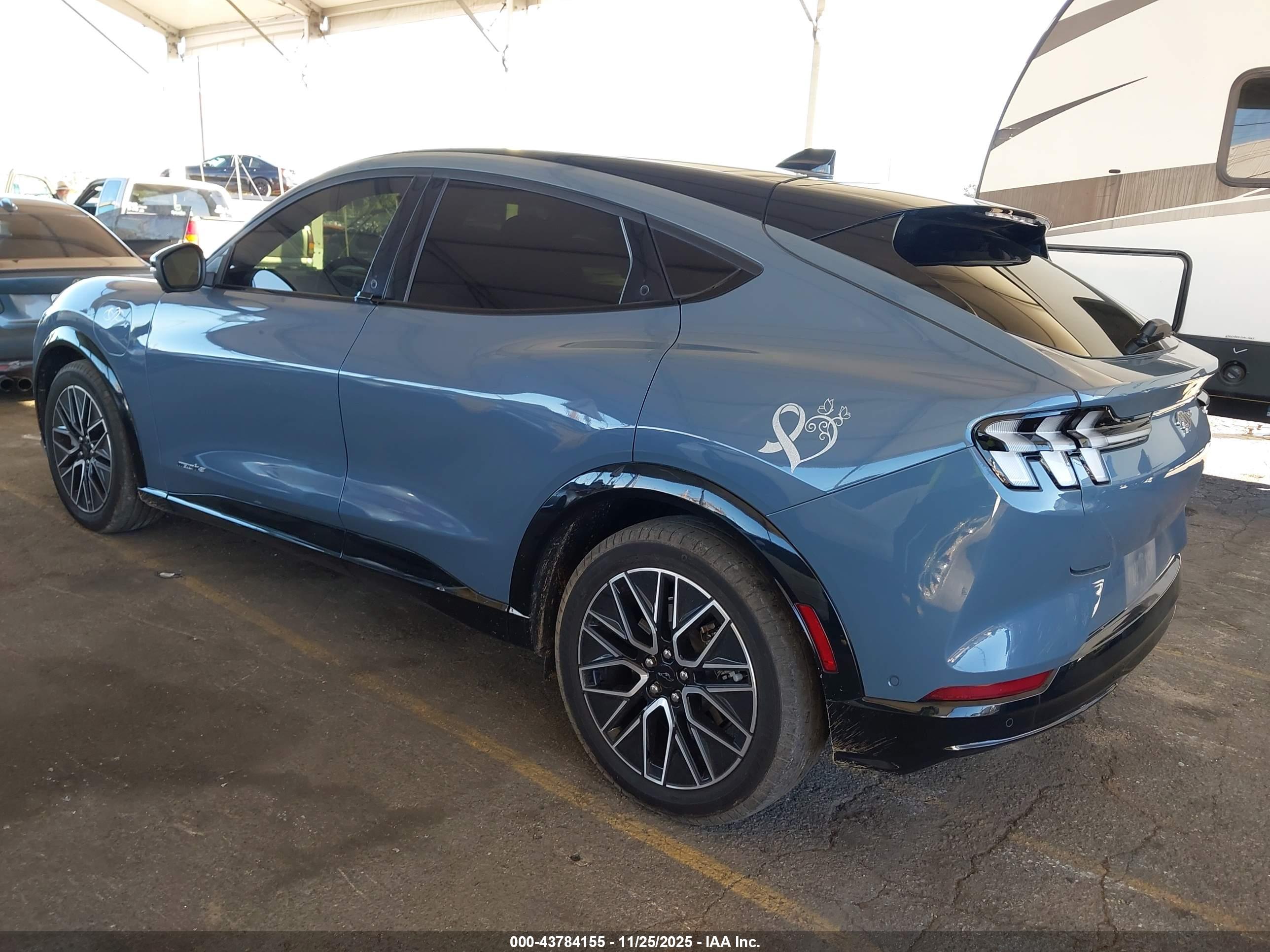 FORD MUSTANG image 3