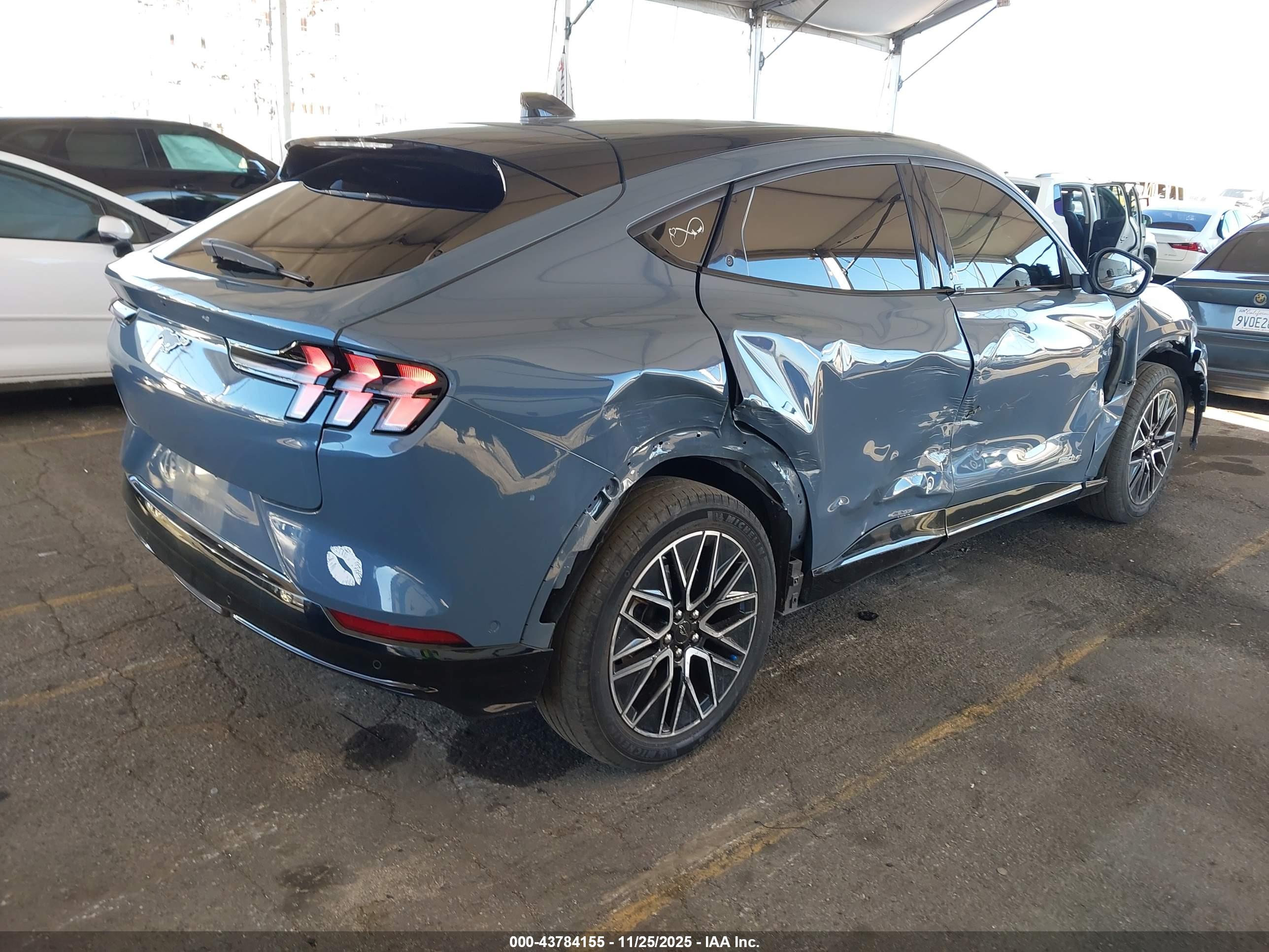 FORD MUSTANG image 4