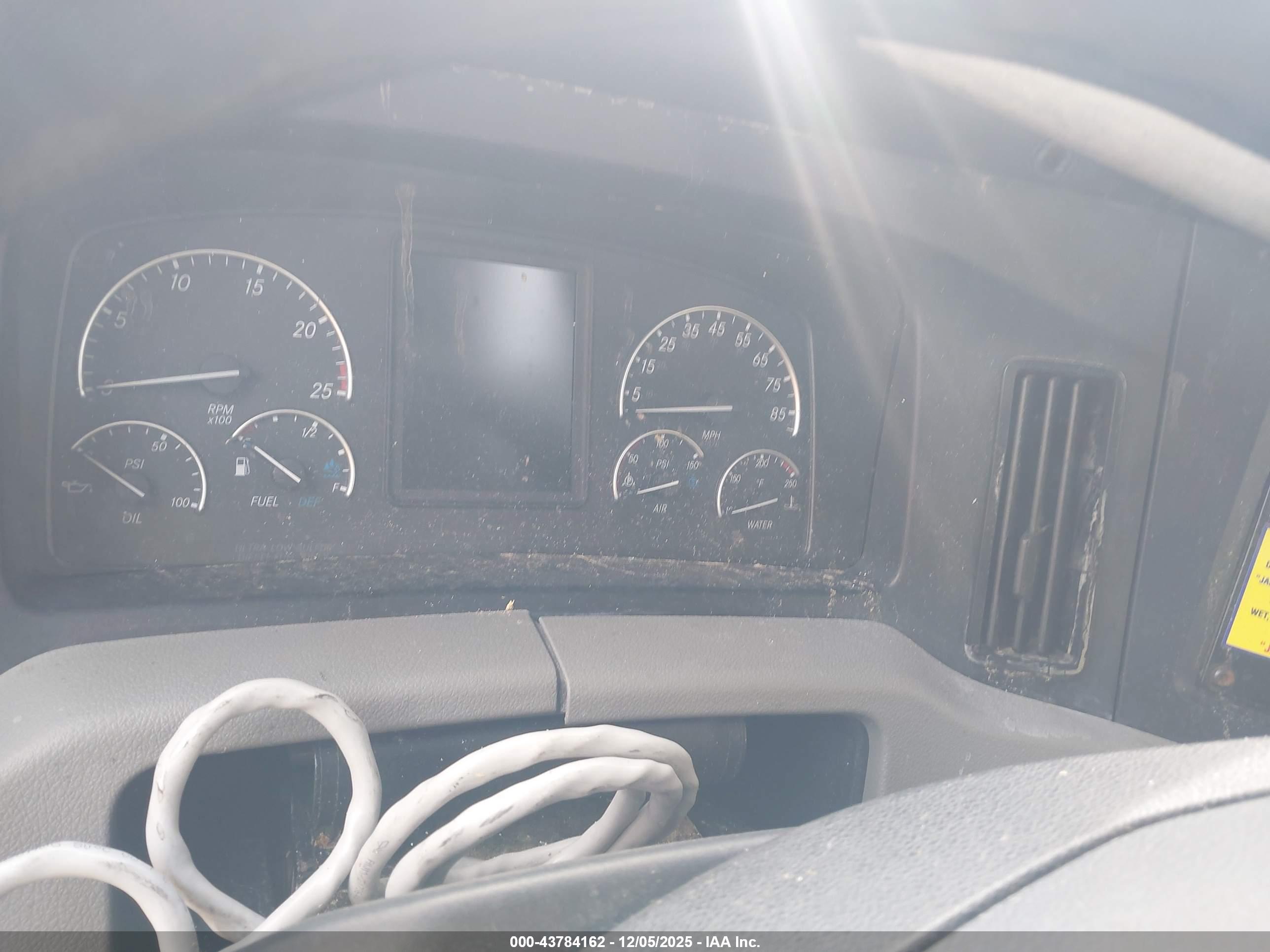 FREIGHTLINER NEW image 6