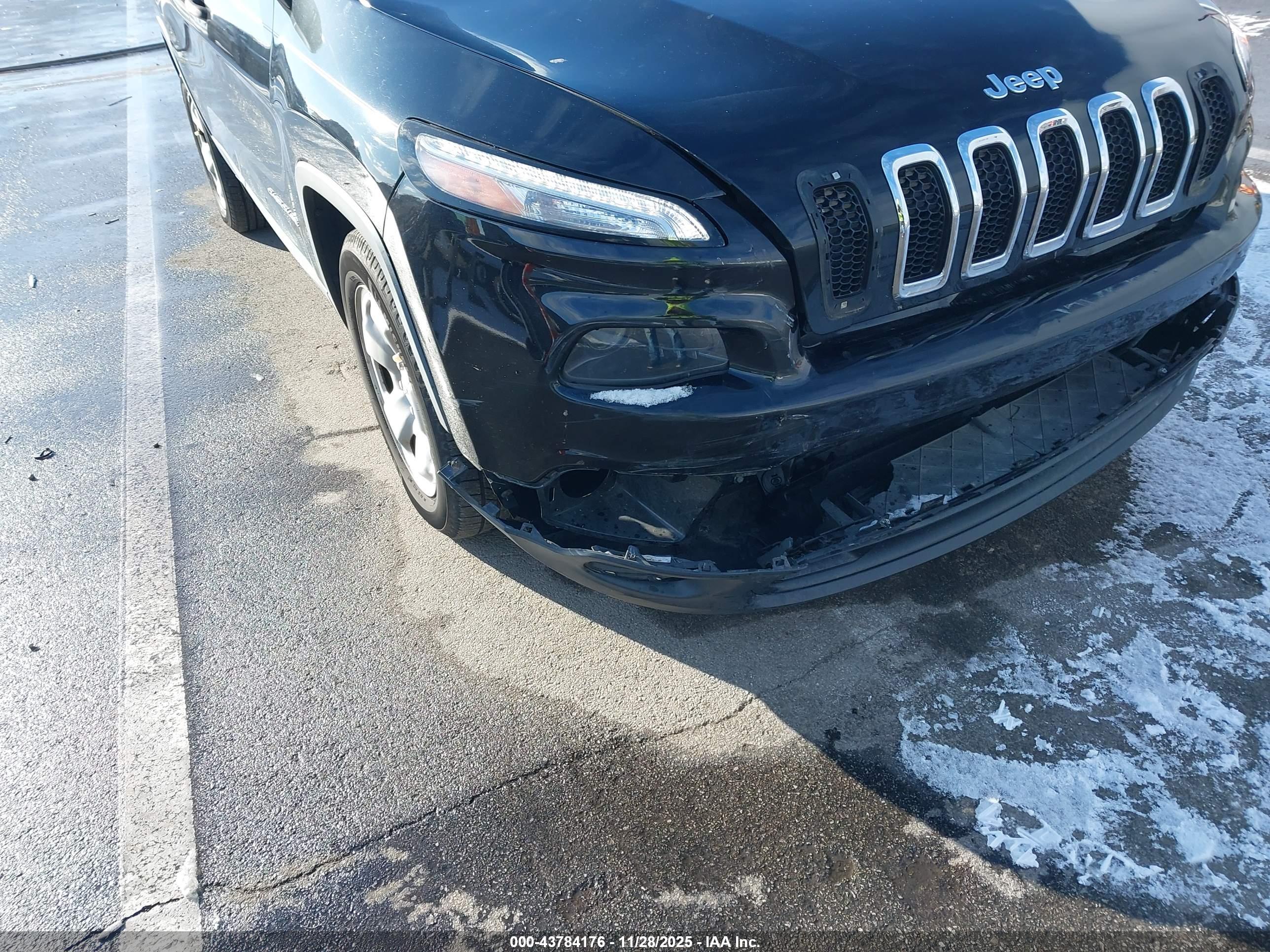 JEEP CHEROKEE image 6
