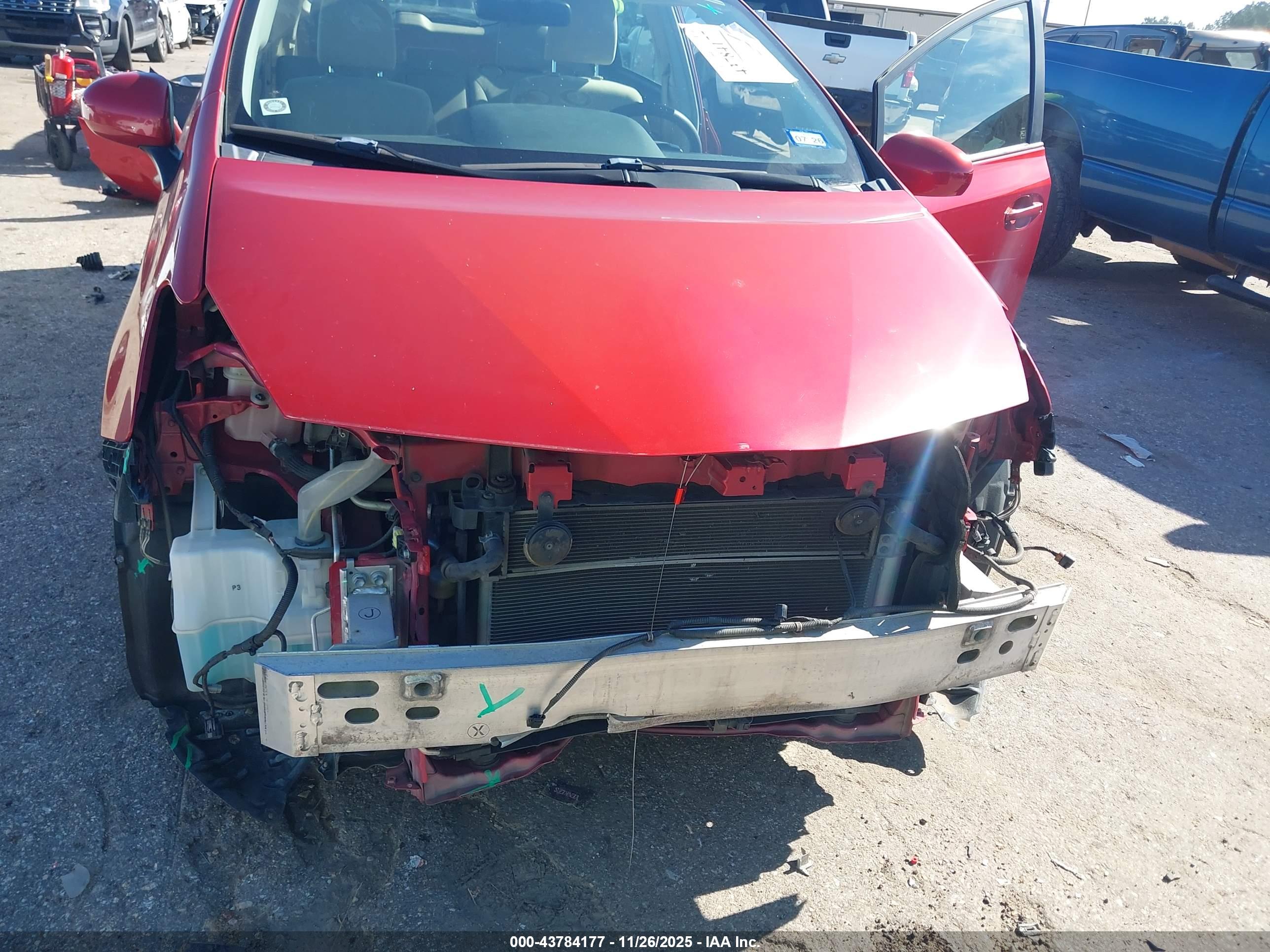 TOYOTA PRIUS image 6