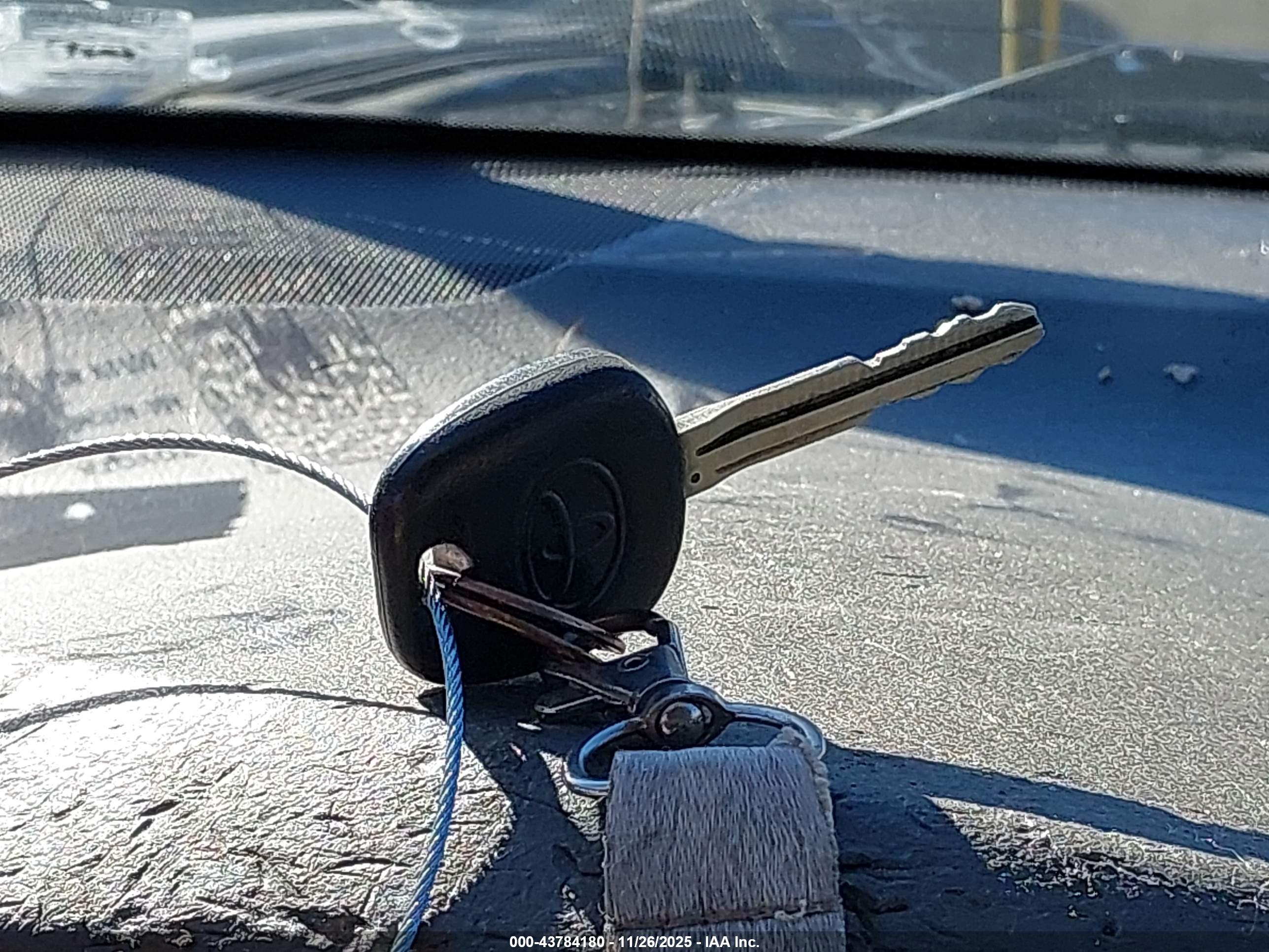 TOYOTA CAMRY image 11