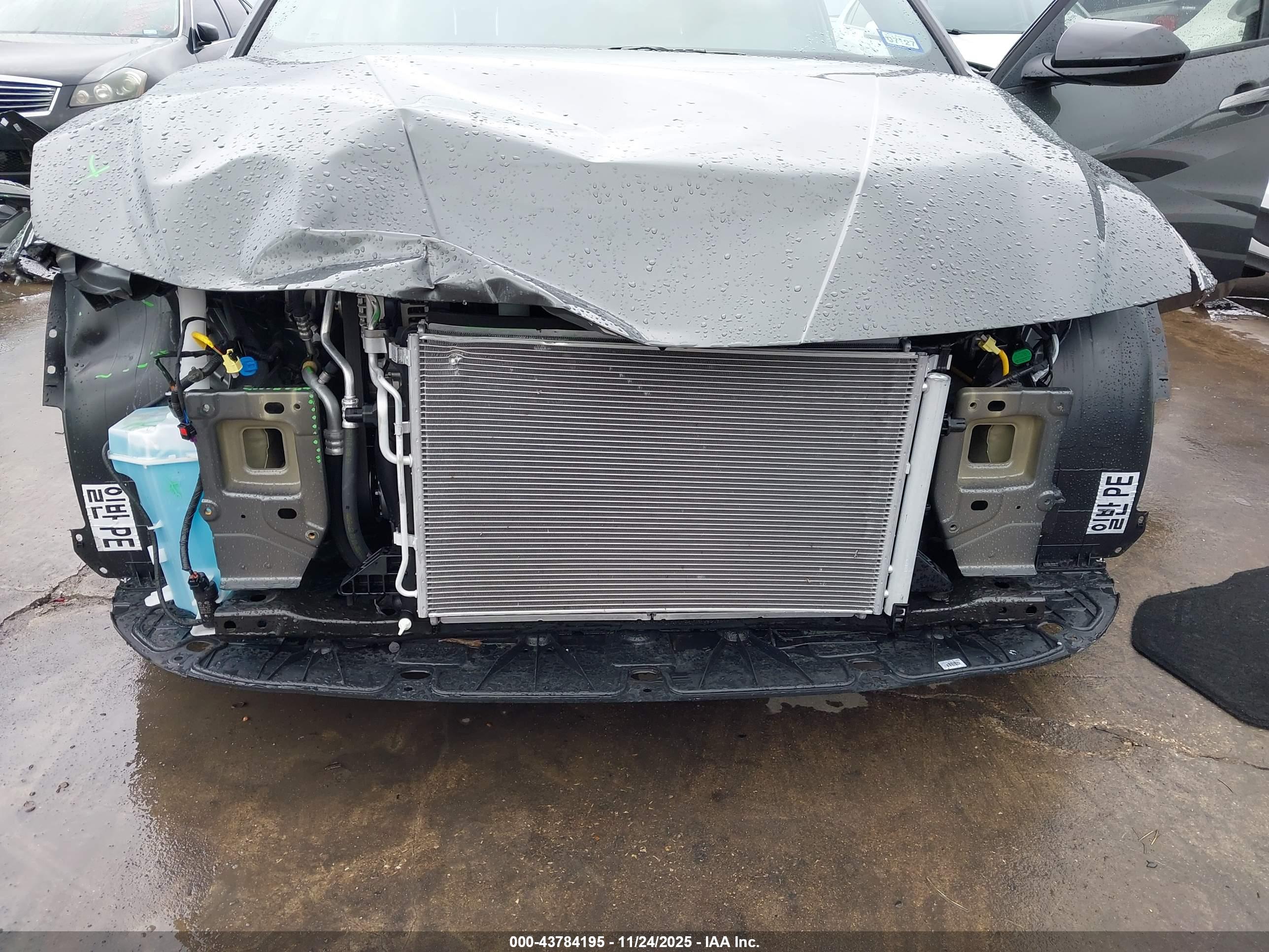 HYUNDAI ELANTRA image 6