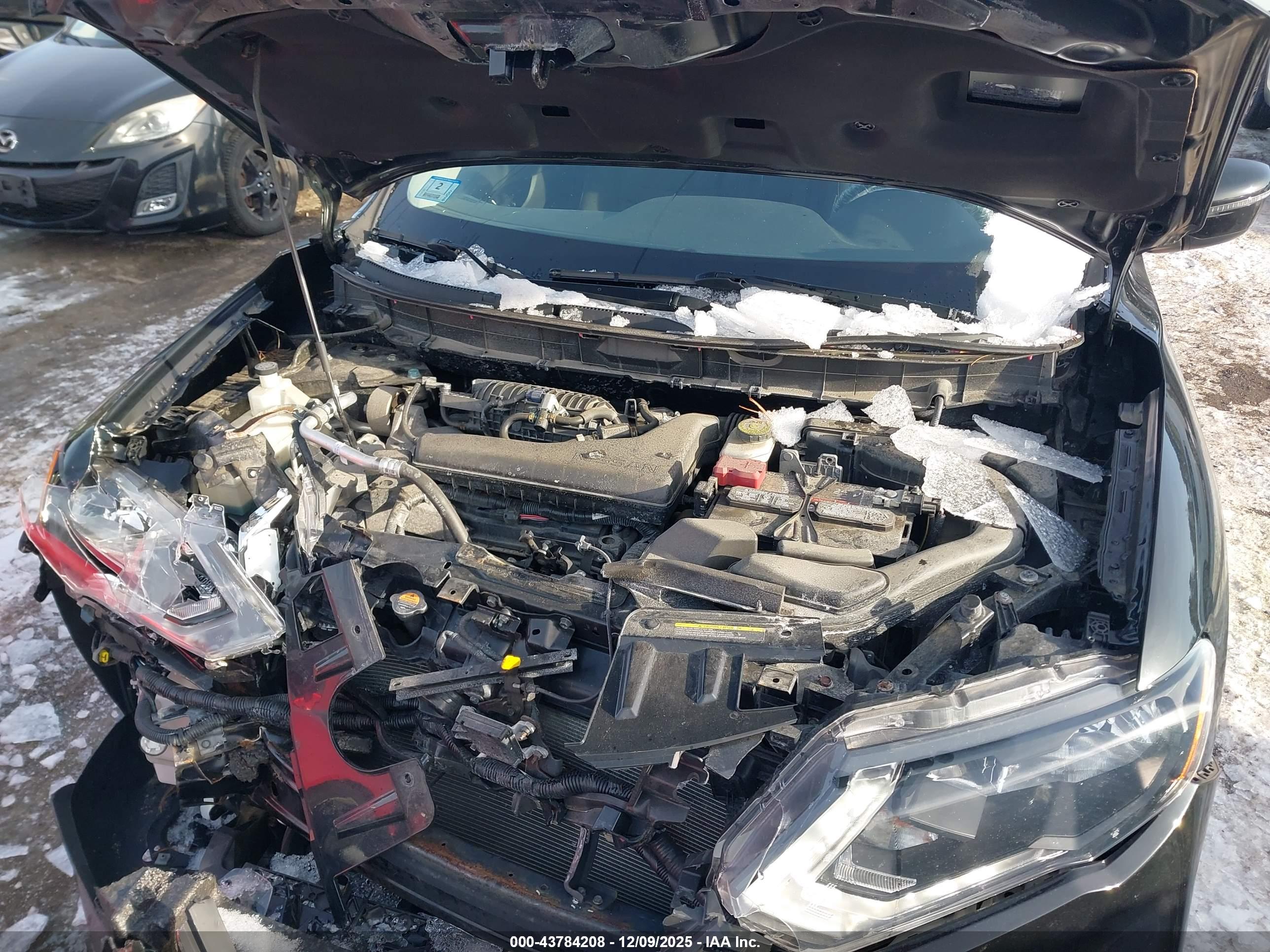 NISSAN ROGUE image 10