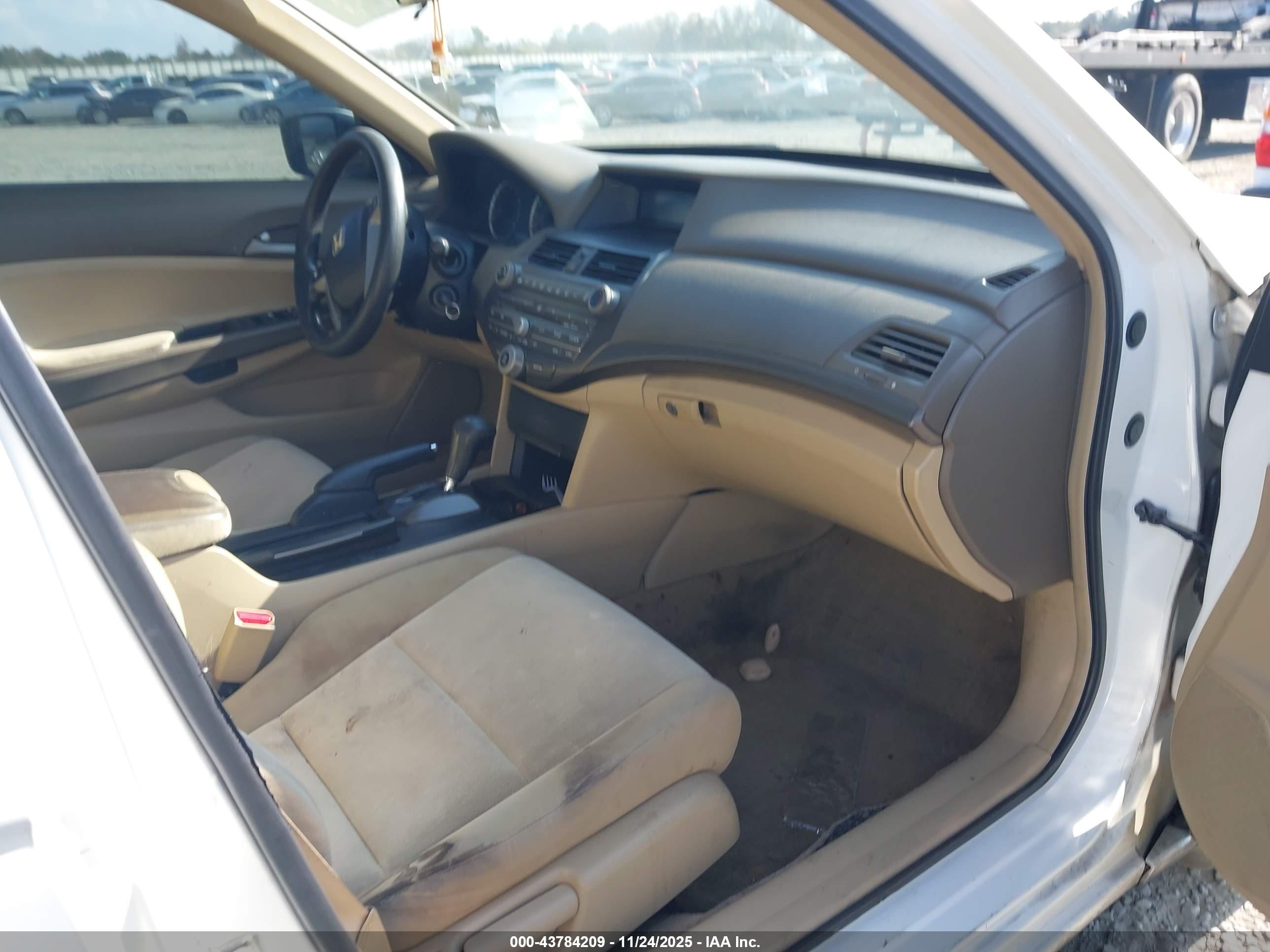 HONDA ACCORD image 5