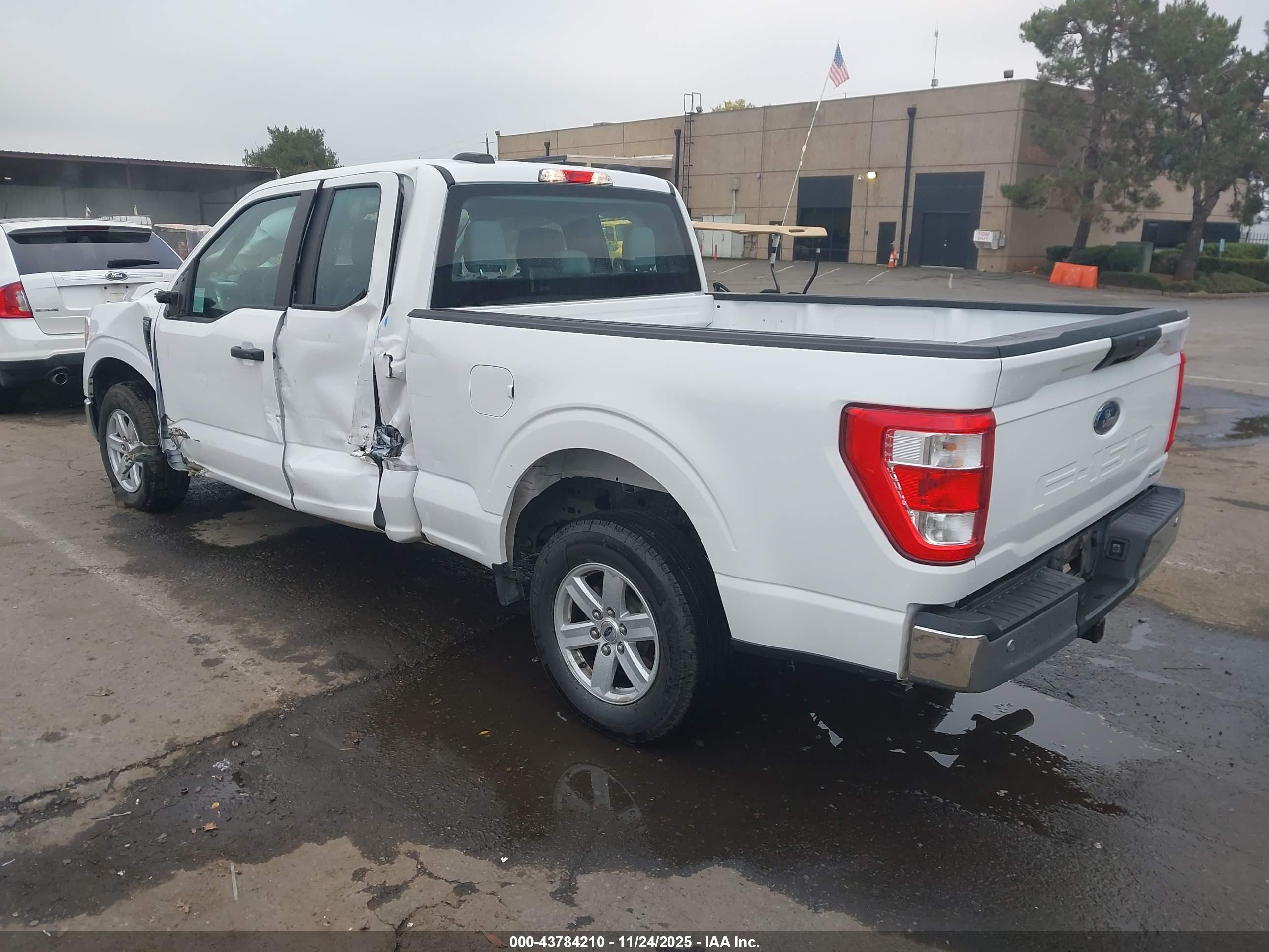 FORD F-150 image 3