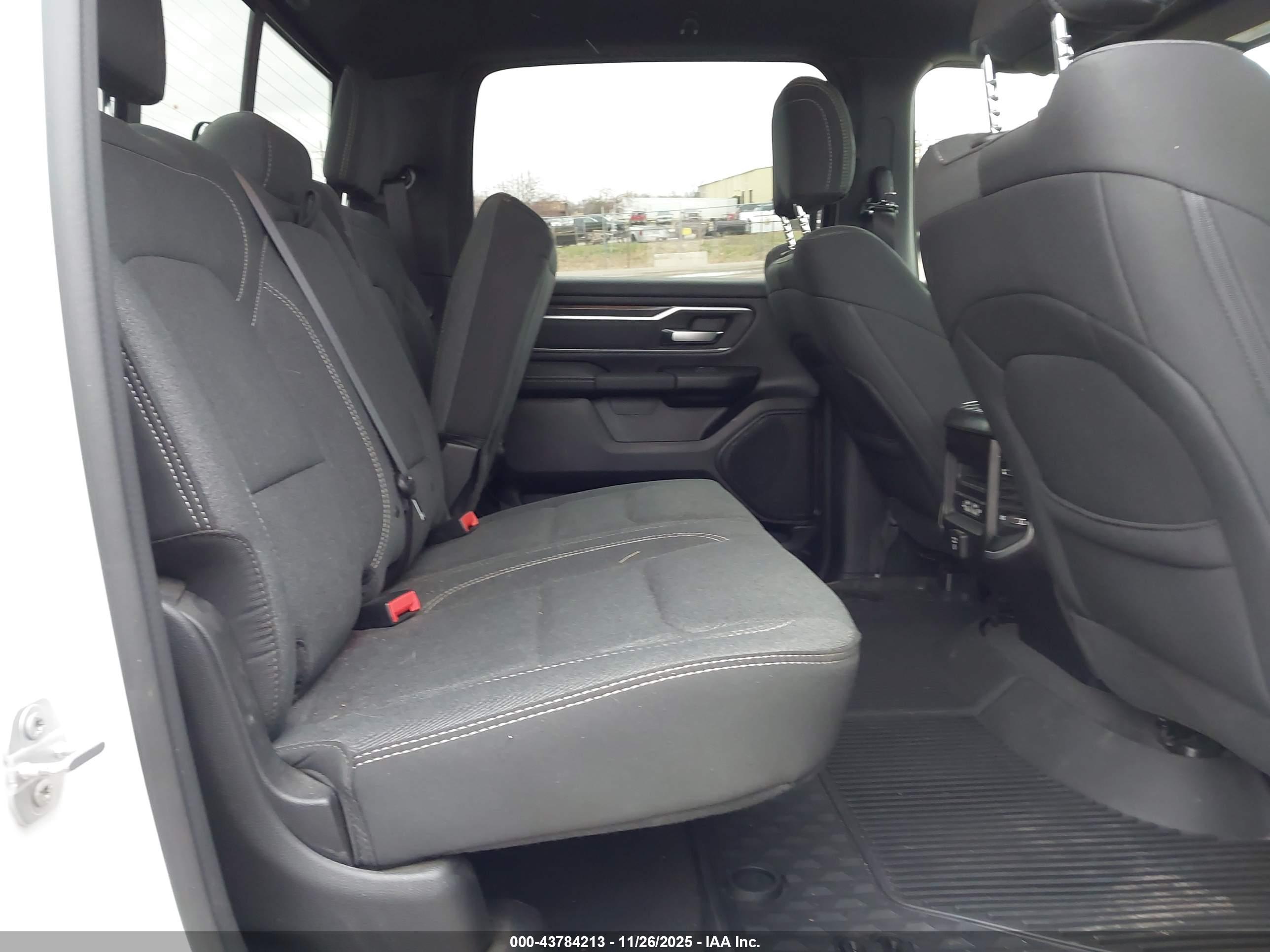 RAM 1500 image 8
