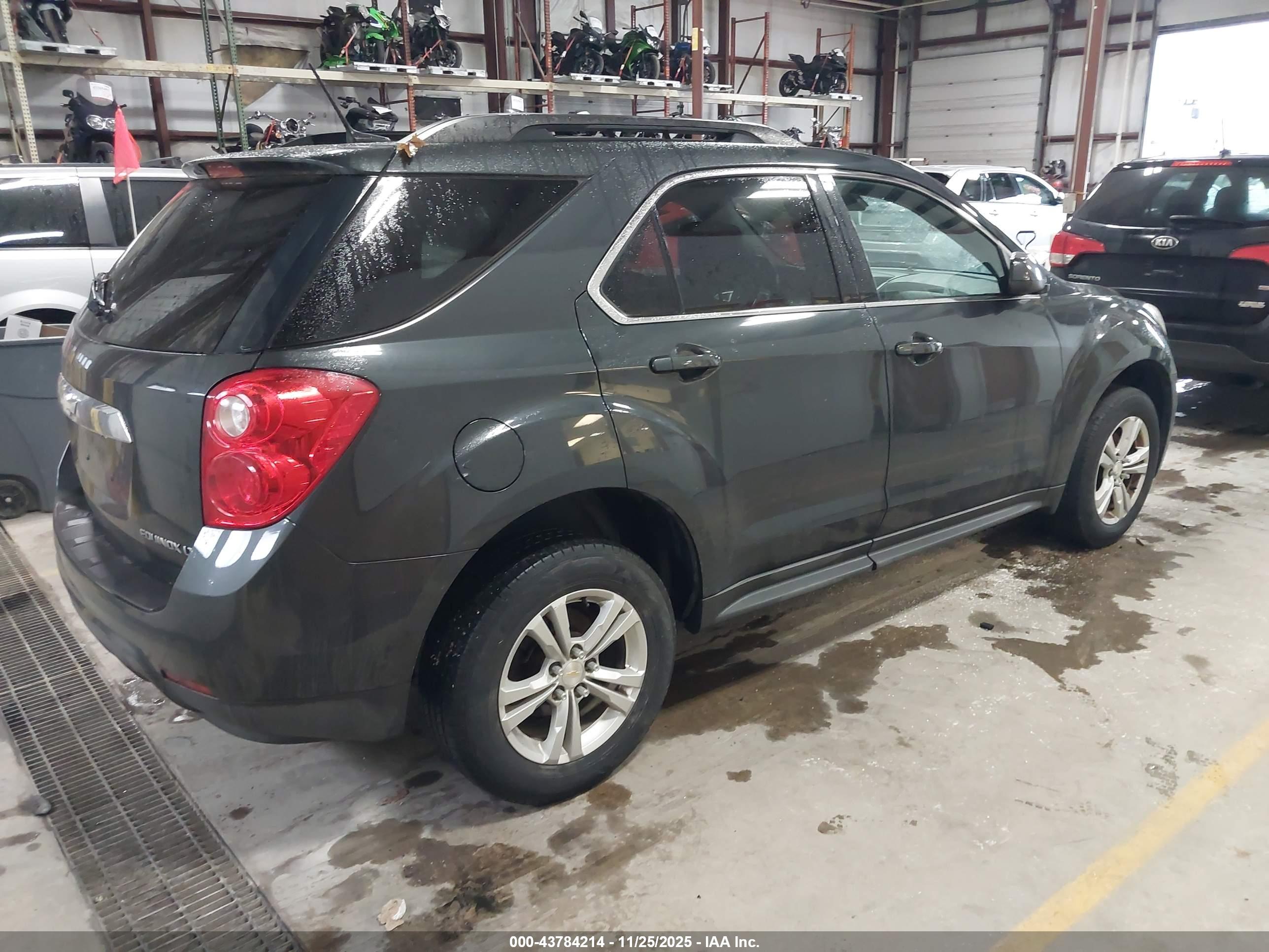 CHEVROLET EQUINOX image 4