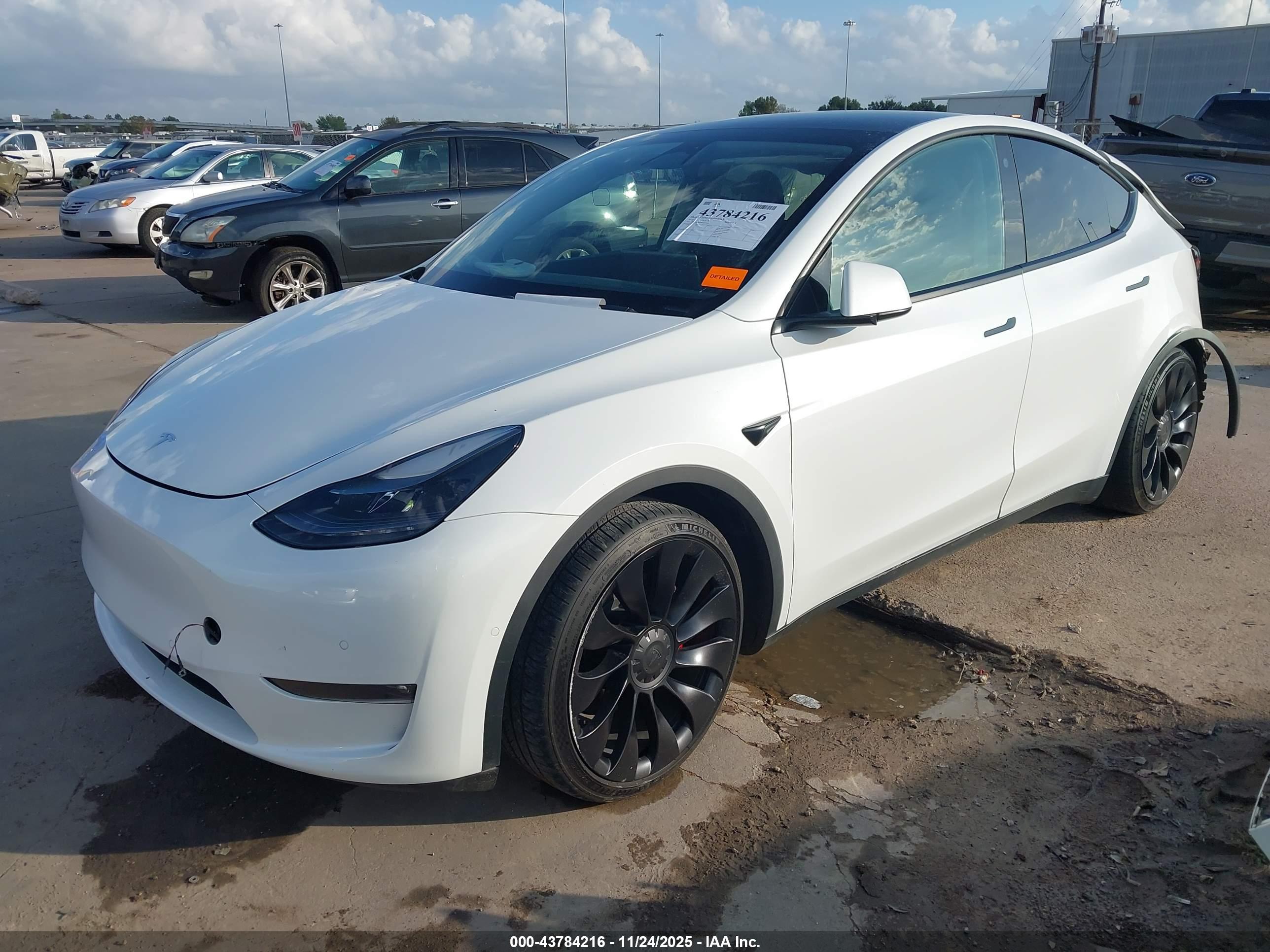 TESLA MODEL image 2