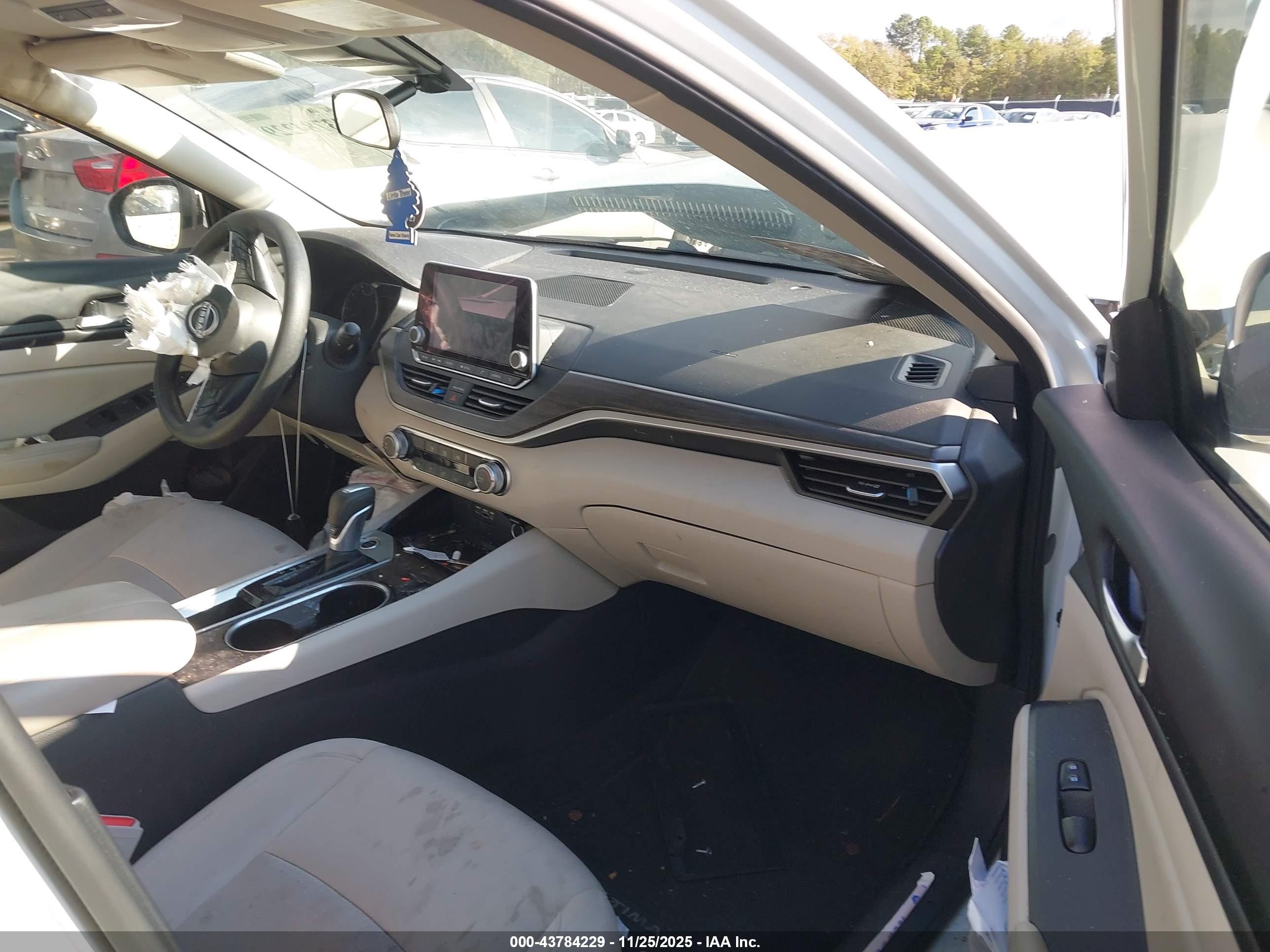 NISSAN ALTIMA image 5