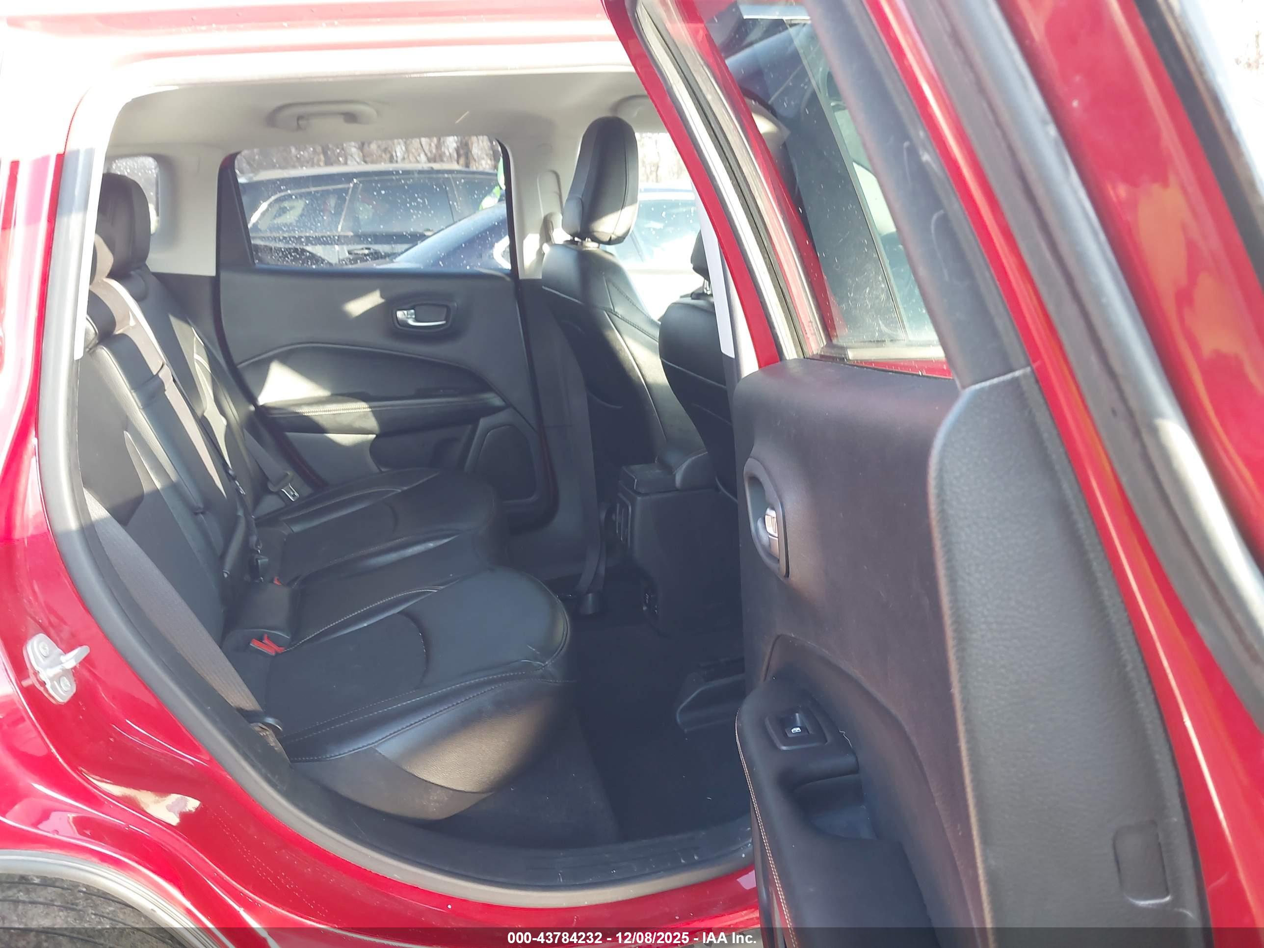 JEEP COMPASS image 8