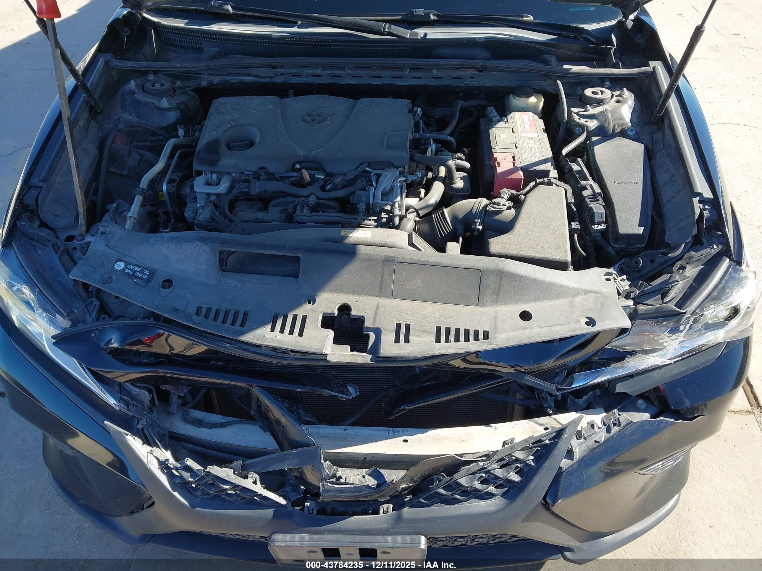 TOYOTA CAMRY image 10