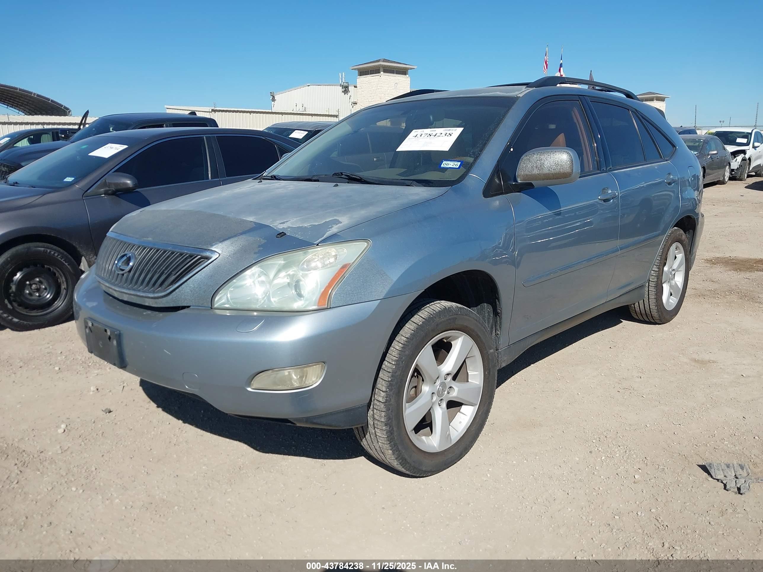 LEXUS RX image 2