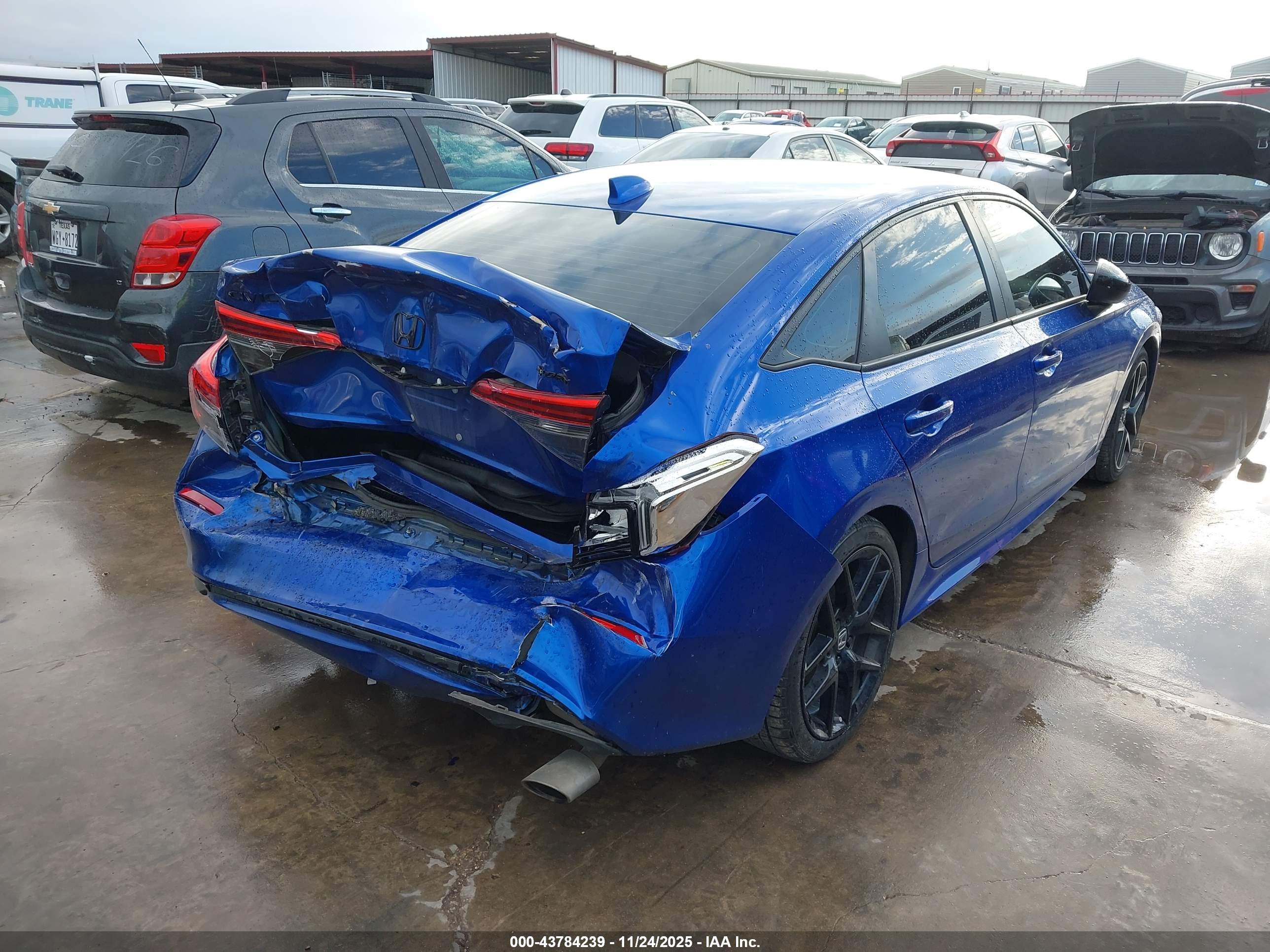 HONDA CIVIC image 4