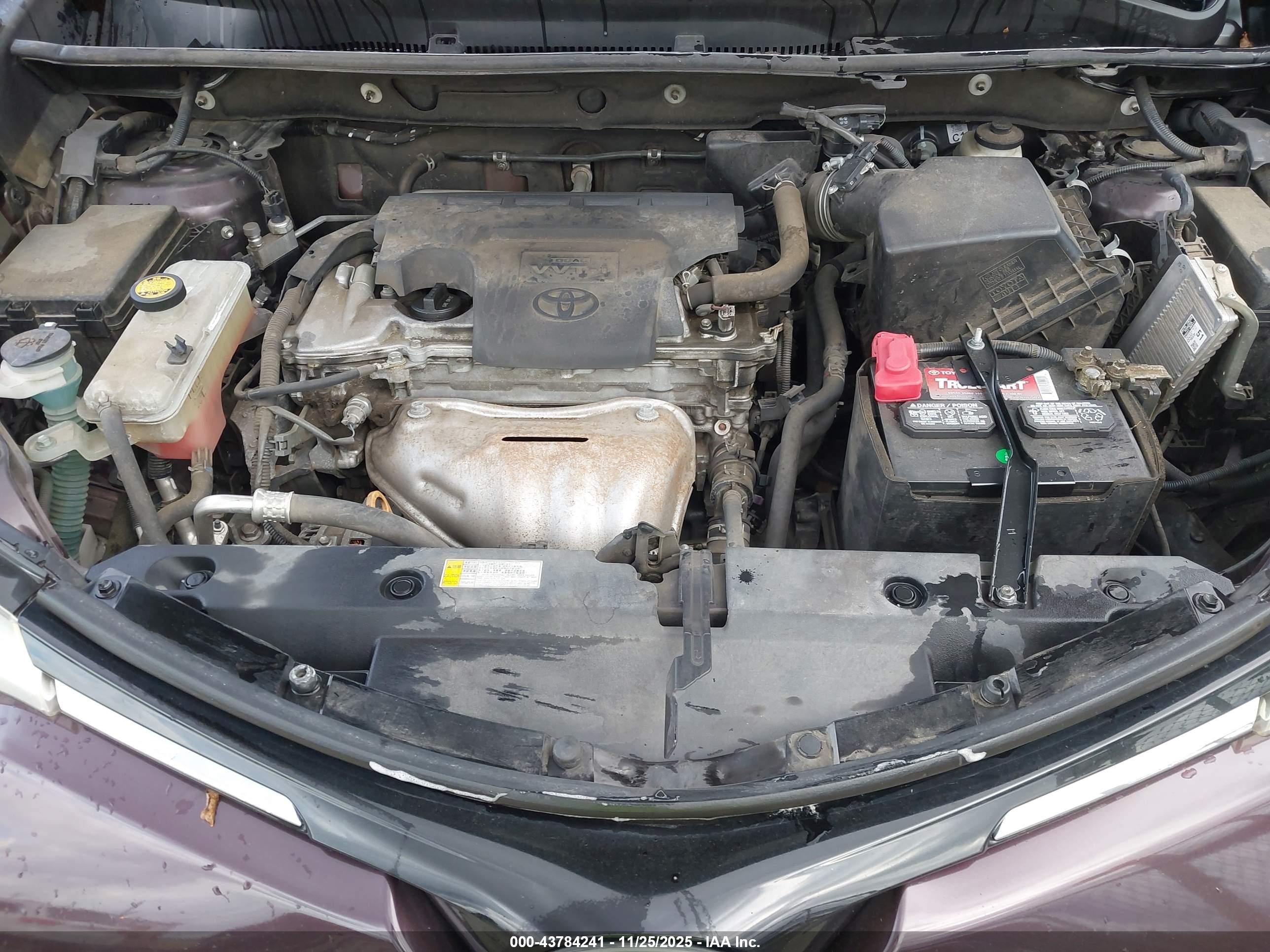 TOYOTA RAV4 image 10