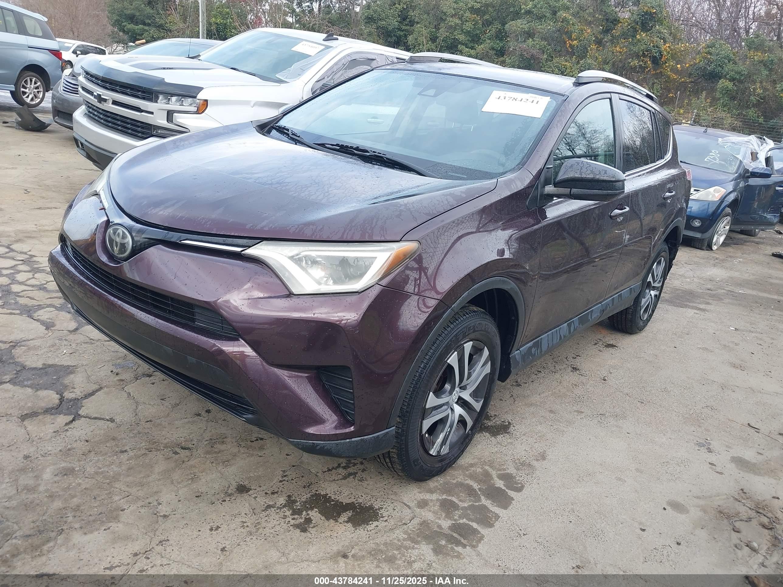 TOYOTA RAV4 image 2