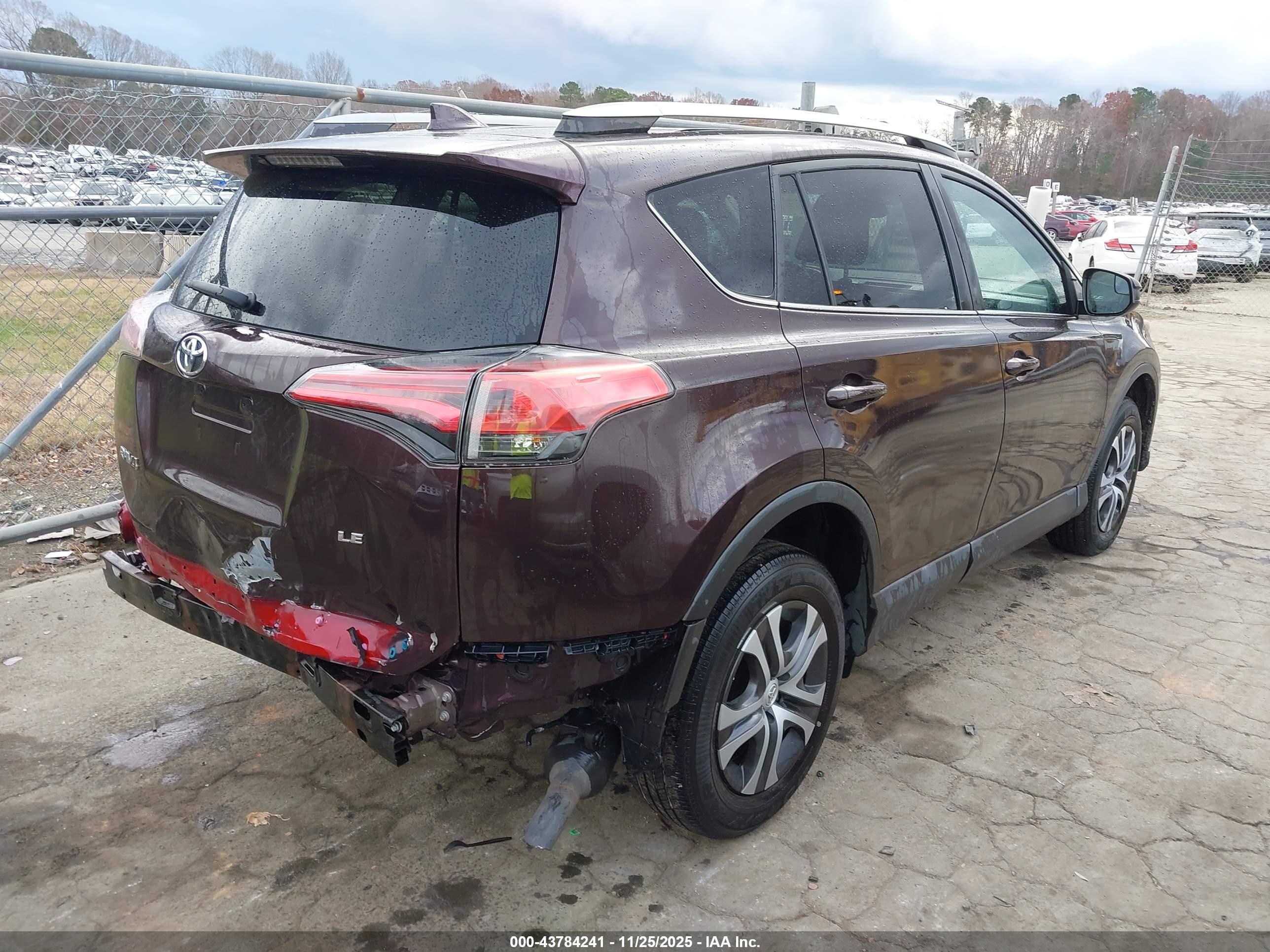 TOYOTA RAV4 image 4
