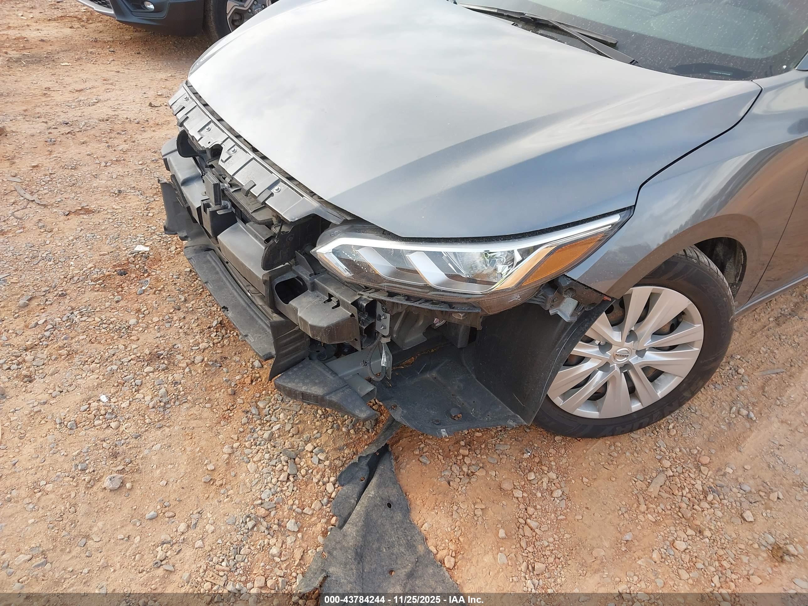 NISSAN SENTRA image 6