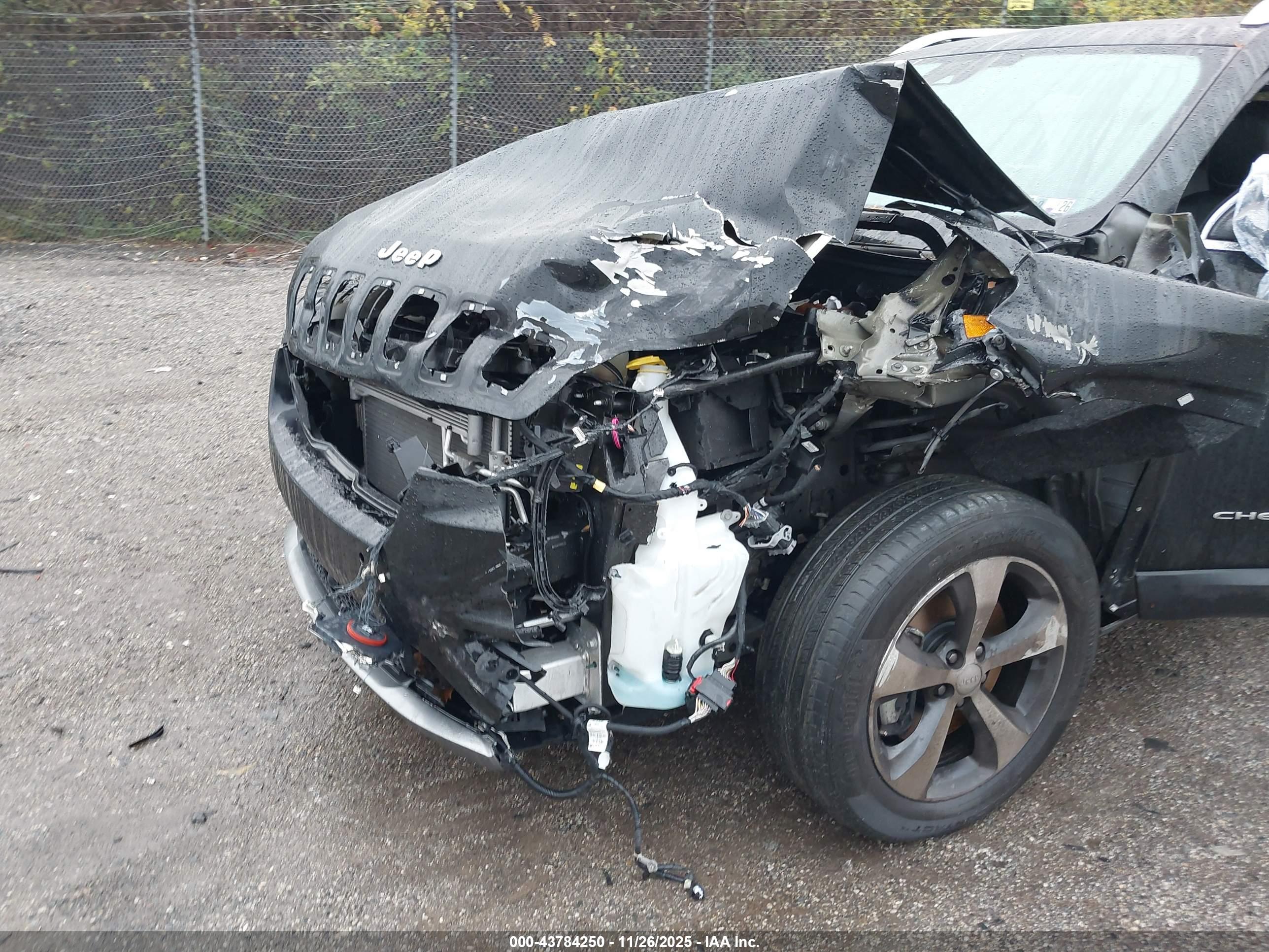 JEEP CHEROKEE image 6