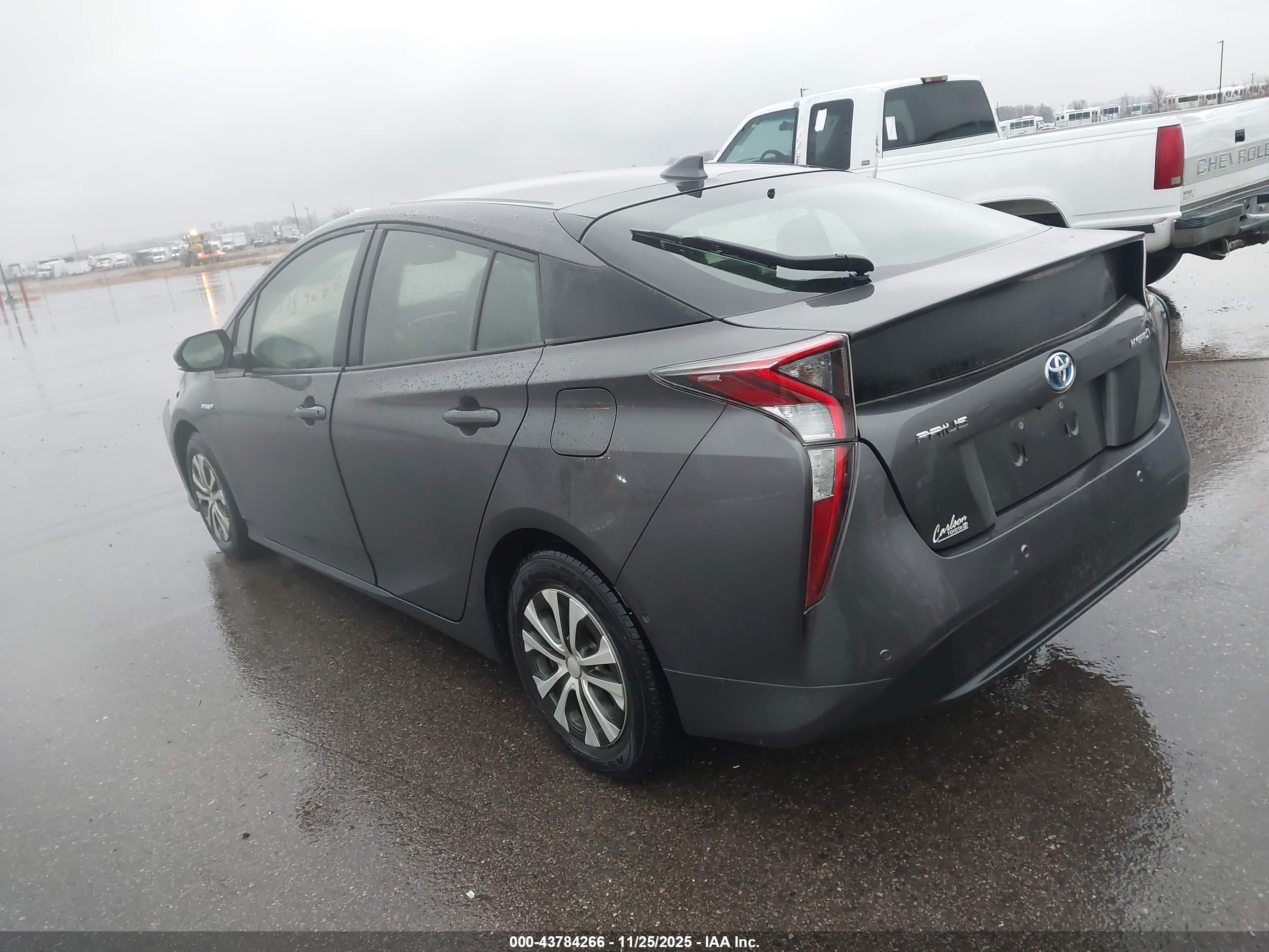 TOYOTA PRIUS image 3