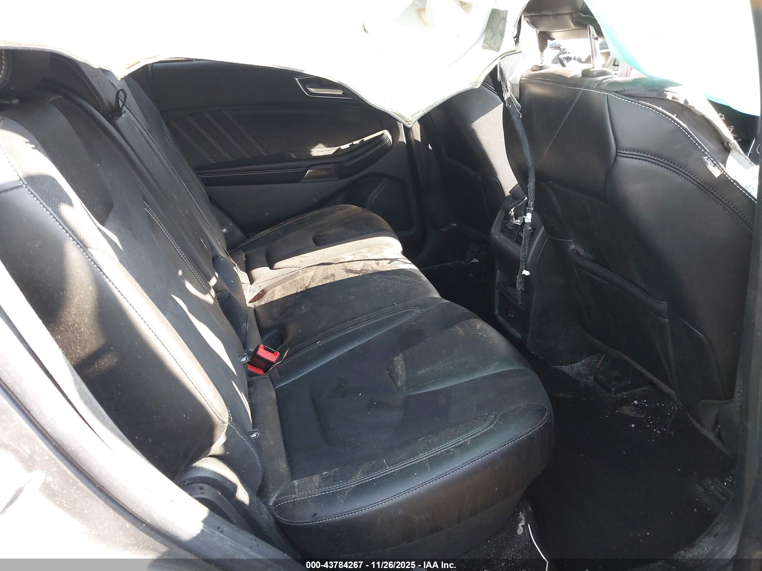 FORD EDGE image 8
