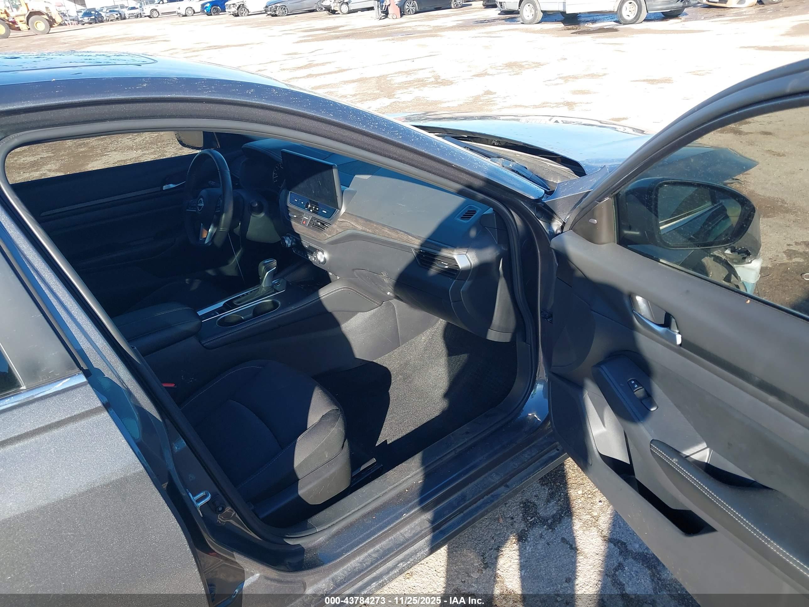 NISSAN ALTIMA image 5