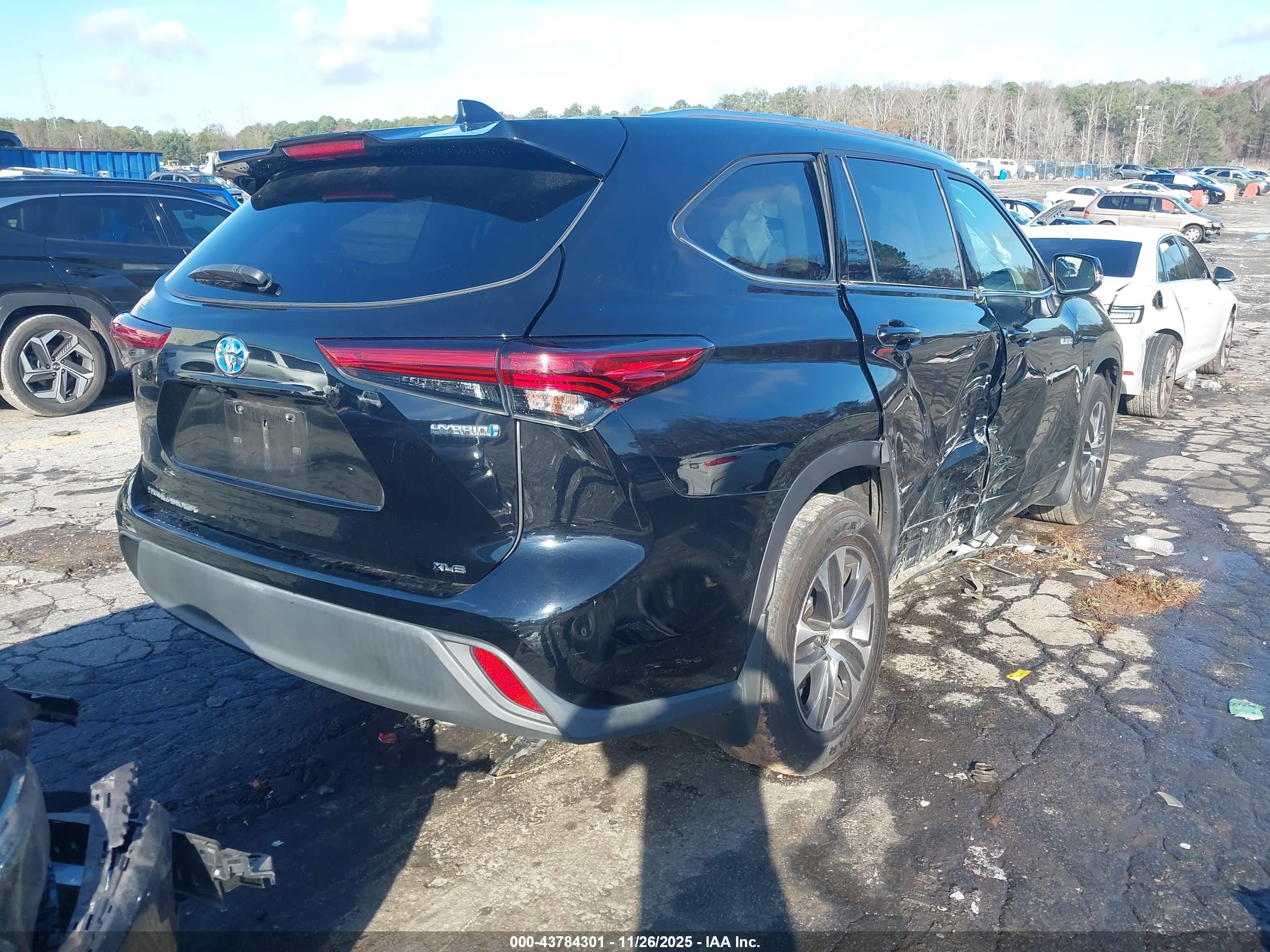 TOYOTA HIGHLANDER image 4