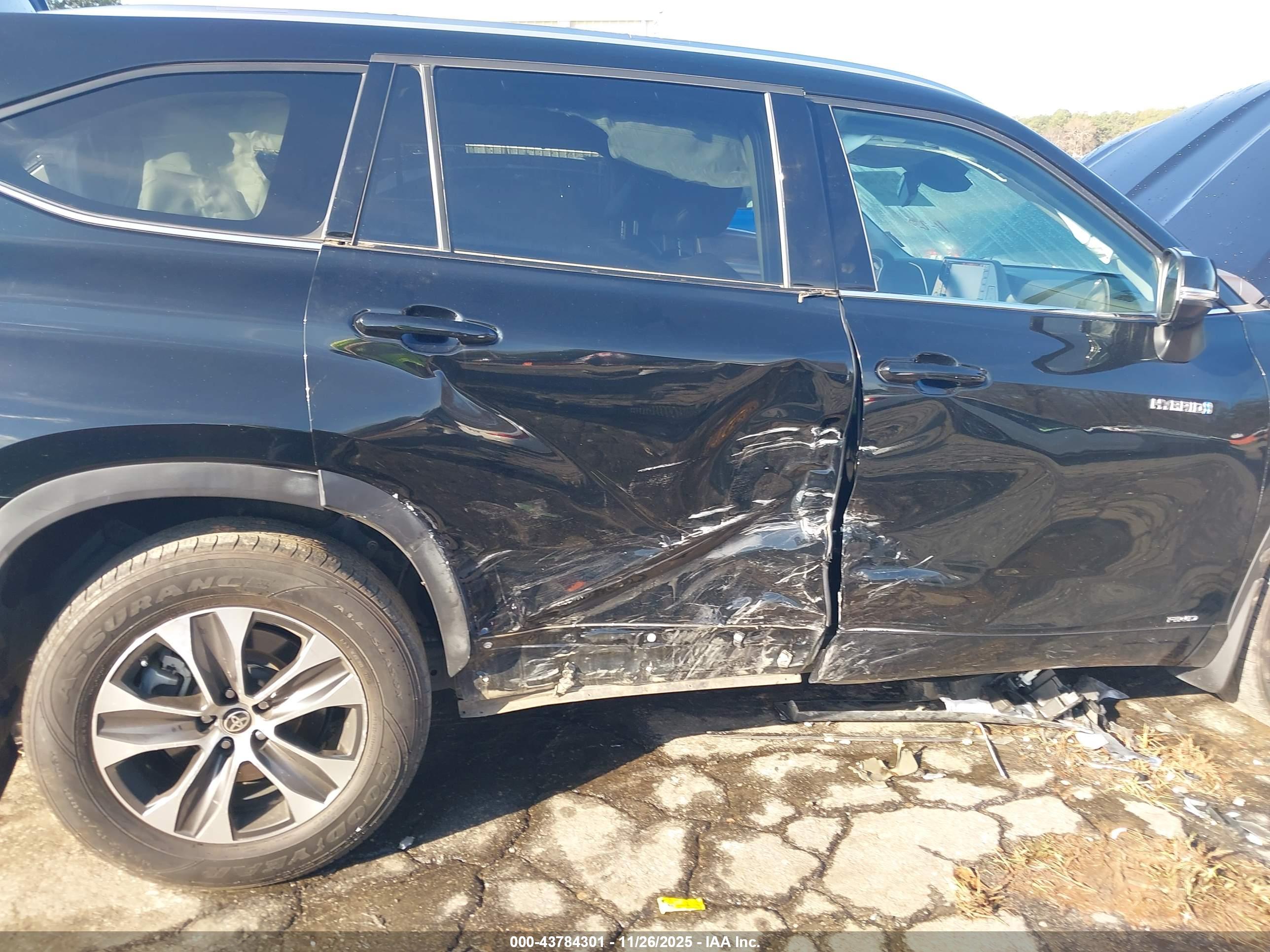 TOYOTA HIGHLANDER image 6