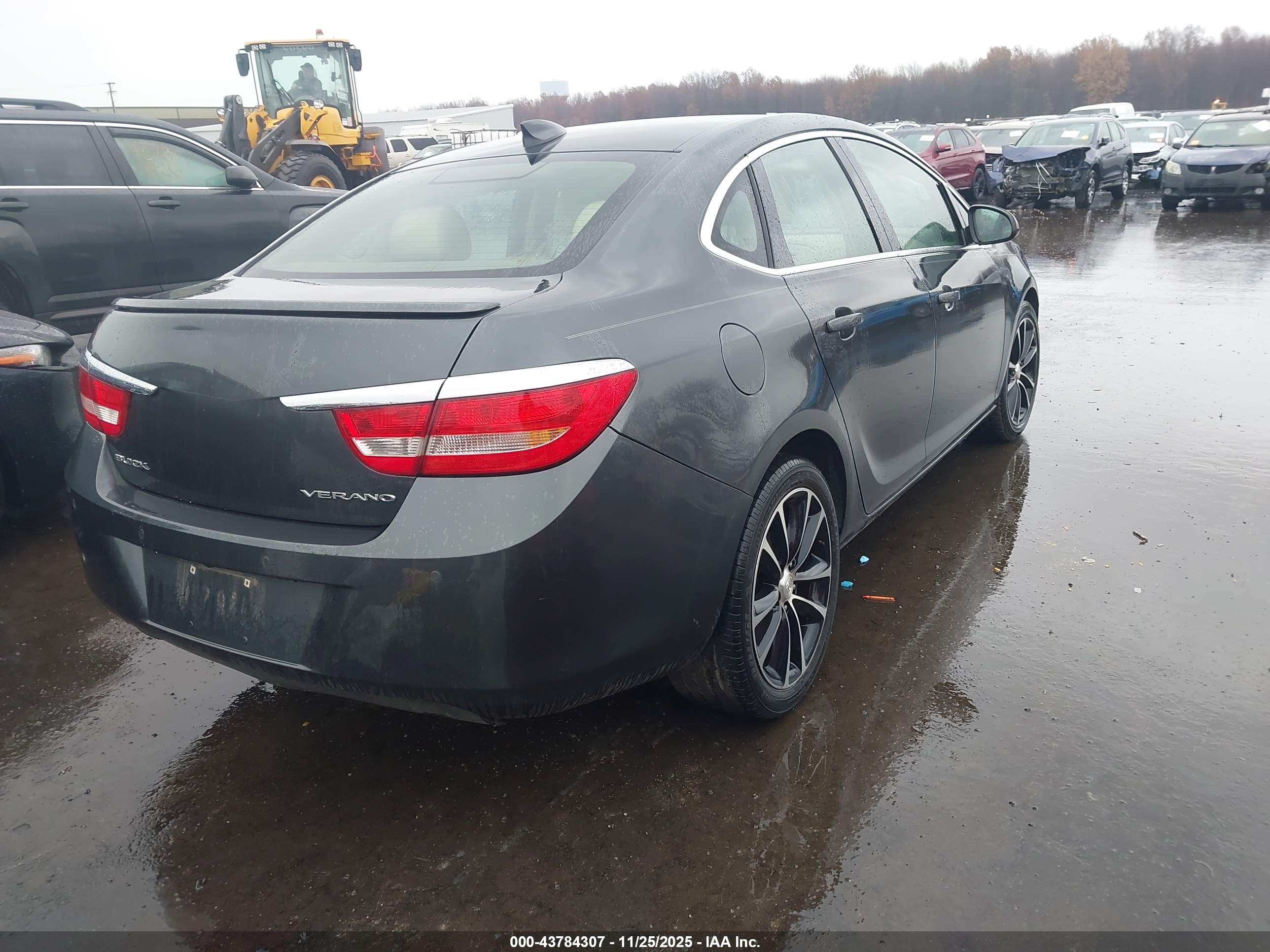 BUICK VERANO image 4