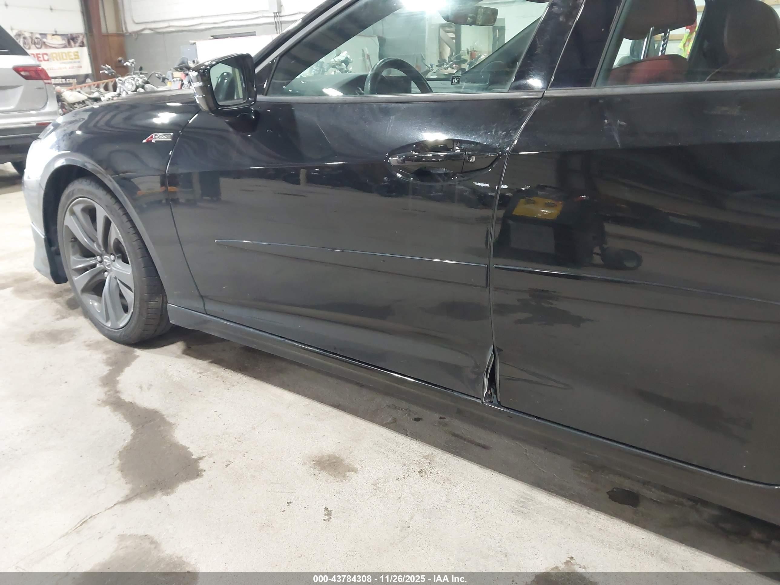 ACURA TLX image 6