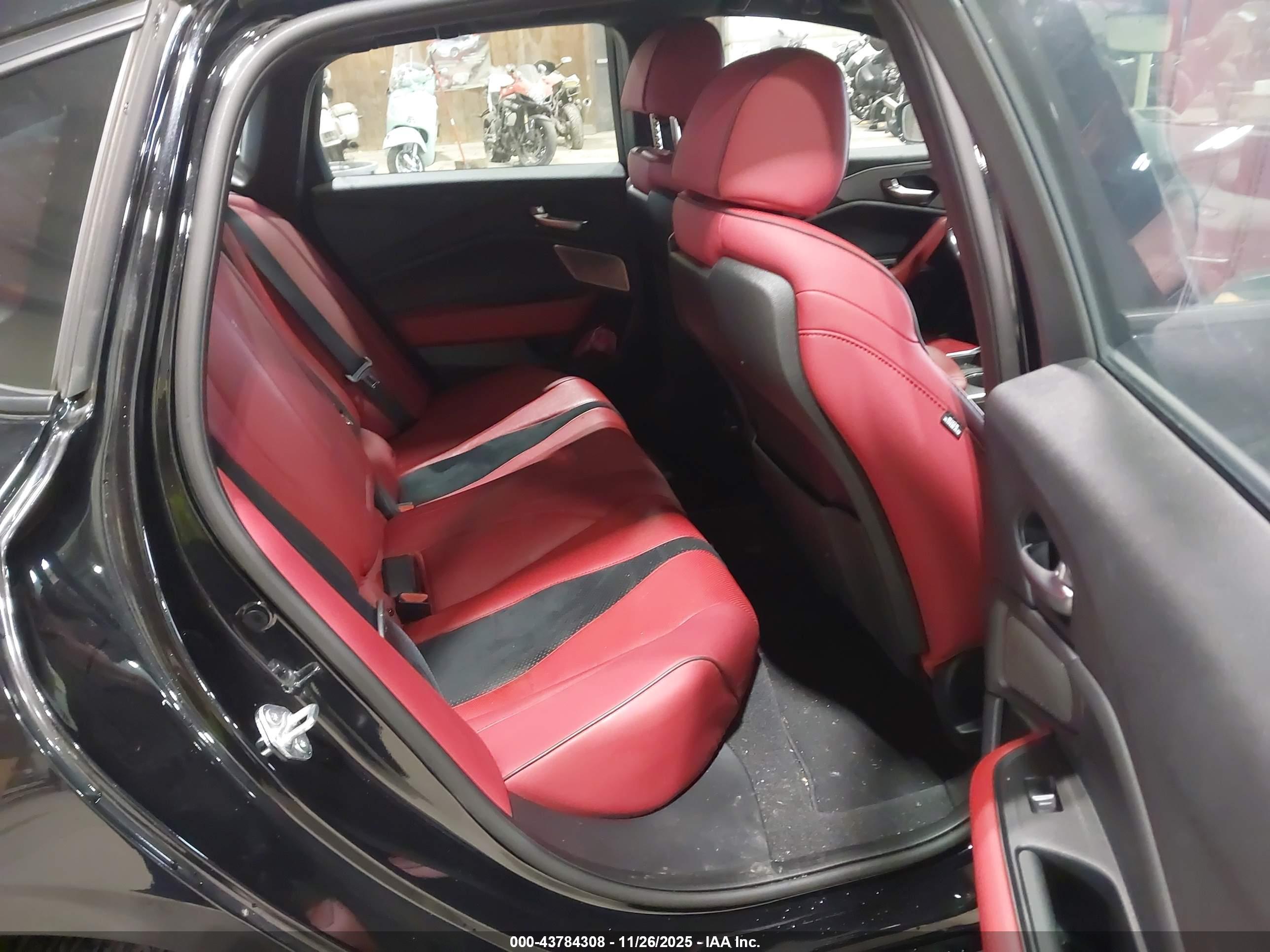 ACURA TLX image 8