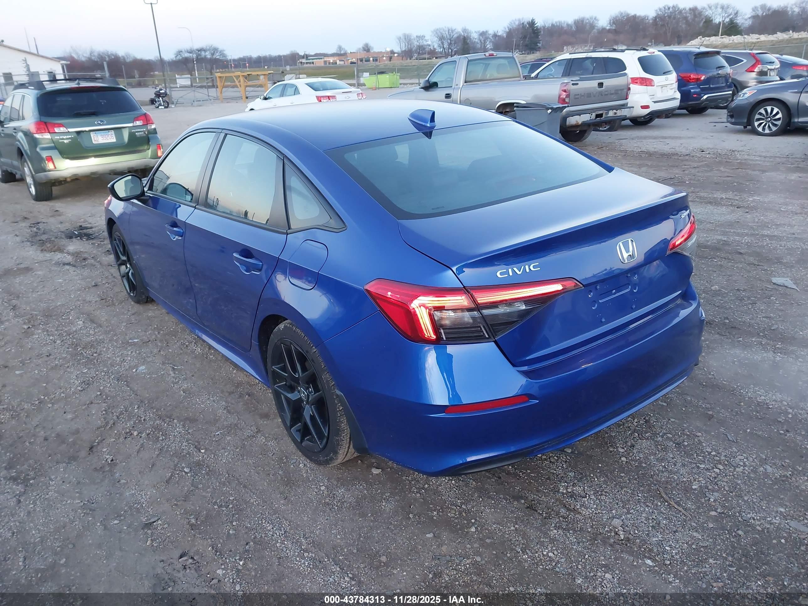 HONDA CIVIC image 3