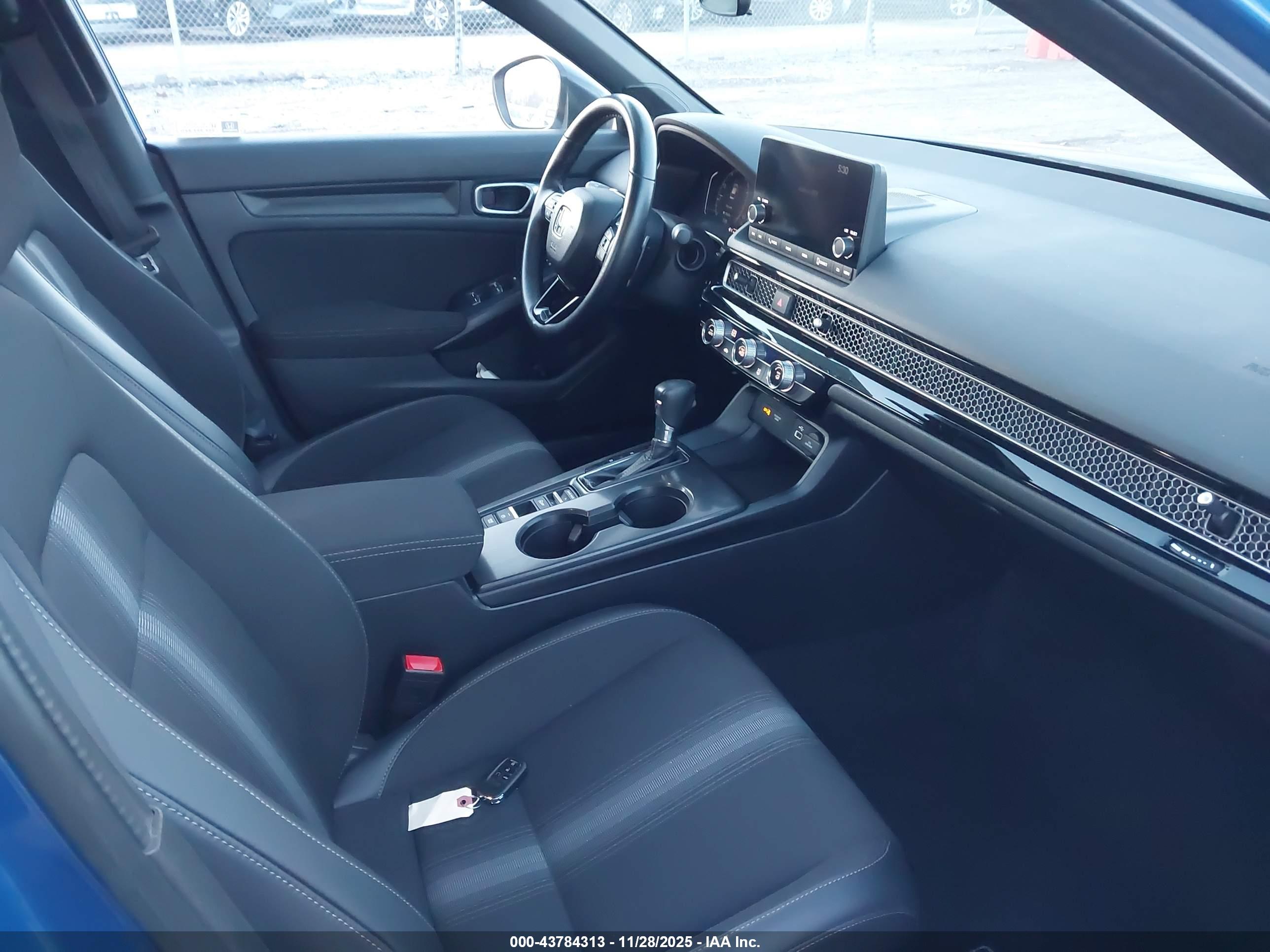 HONDA CIVIC image 5